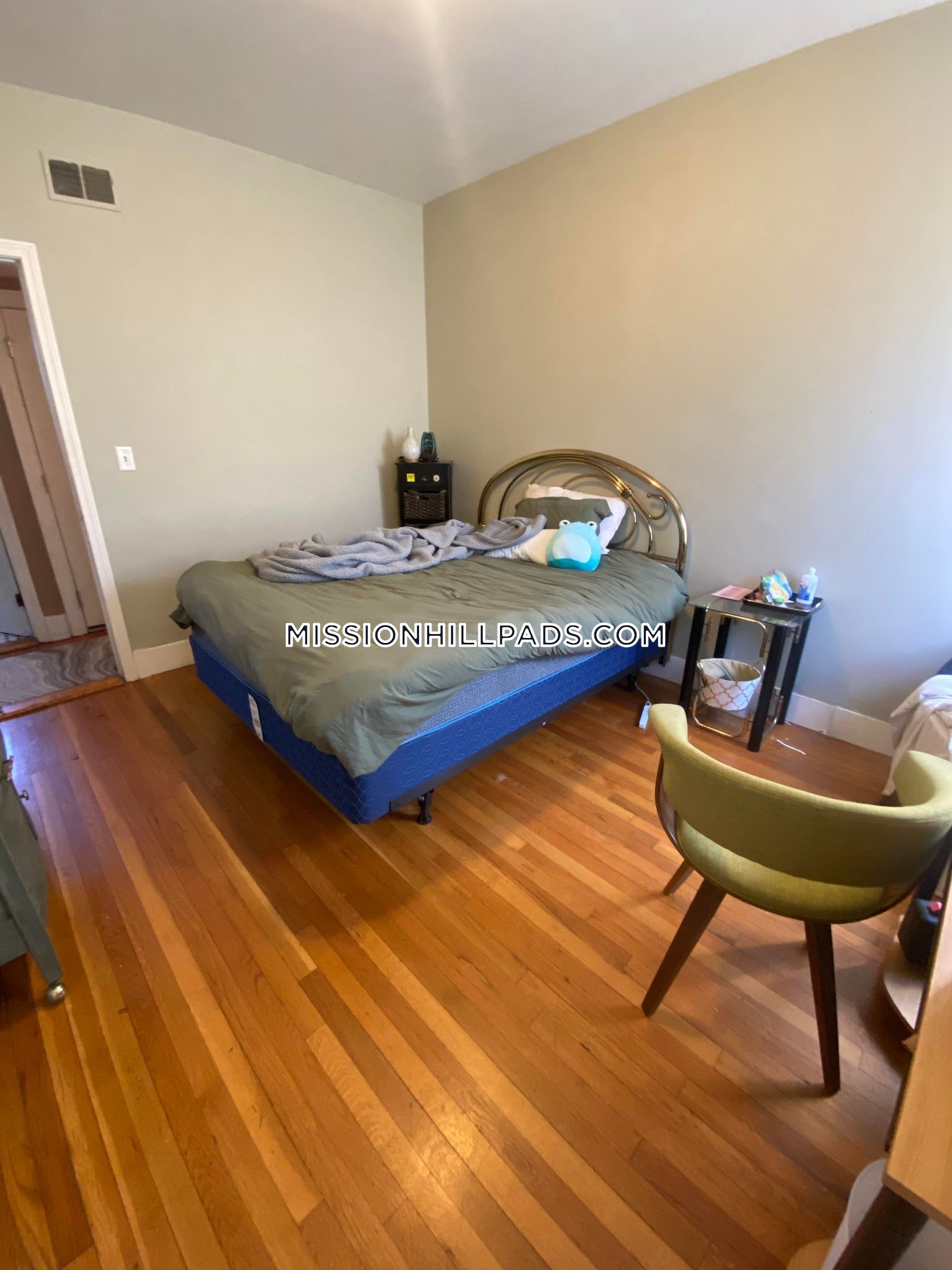 22 Fisher Ave, Mission Hill