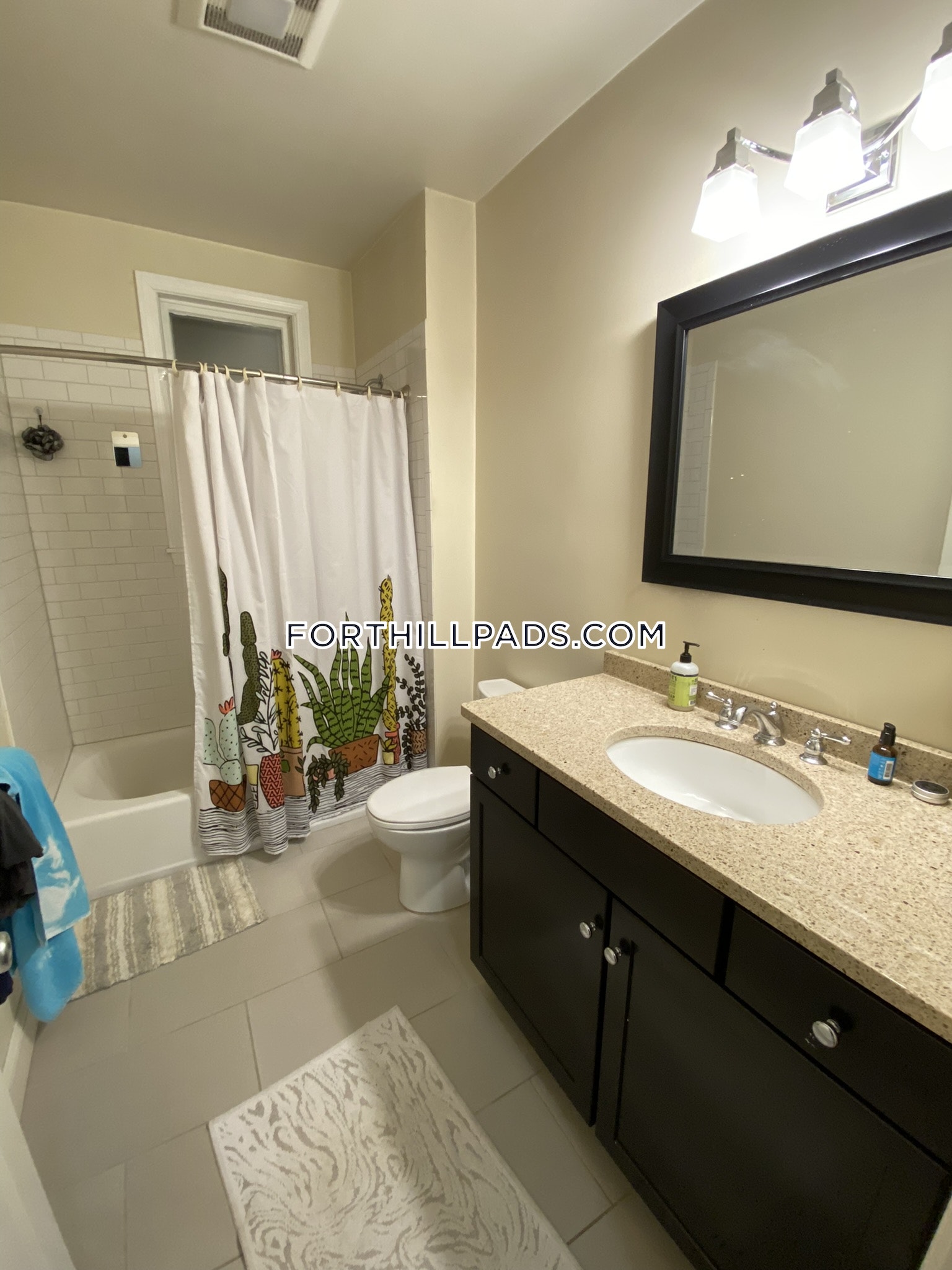 34 Juniper St, Roxbury