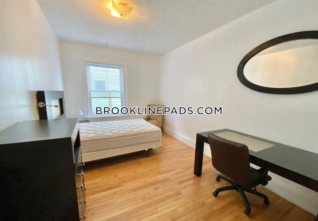 12 Verdale, Coolidge Corner