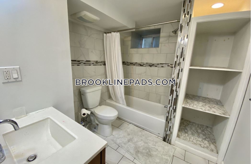 12 Verdale, Coolidge Corner