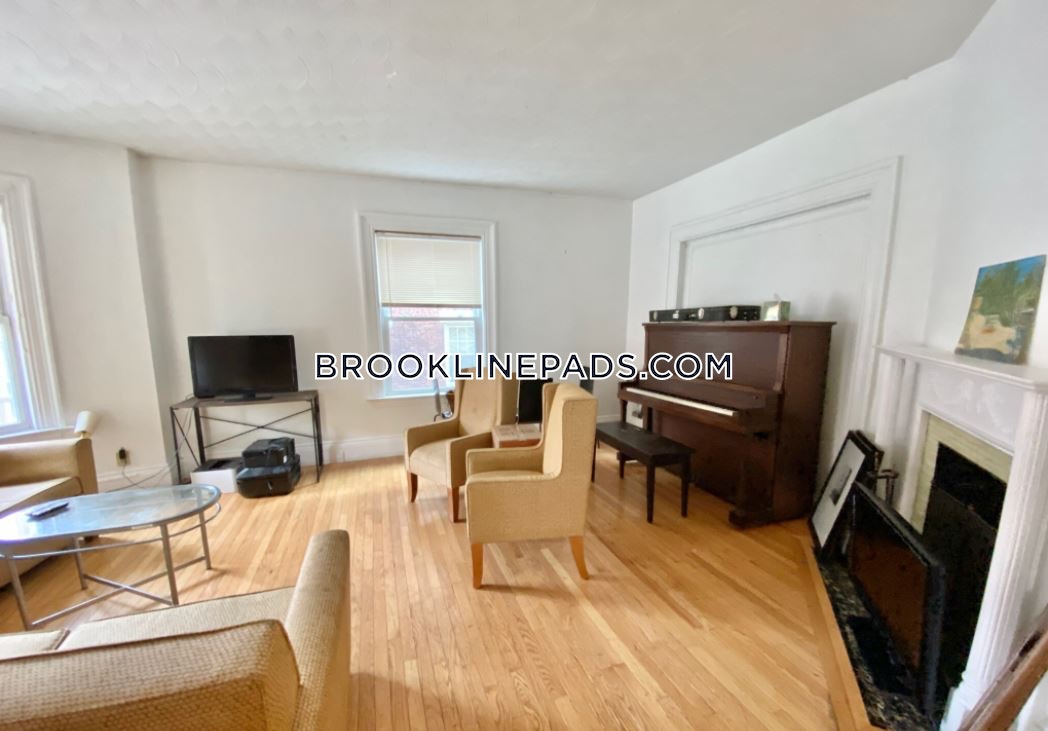 12 Verdale, Coolidge Corner