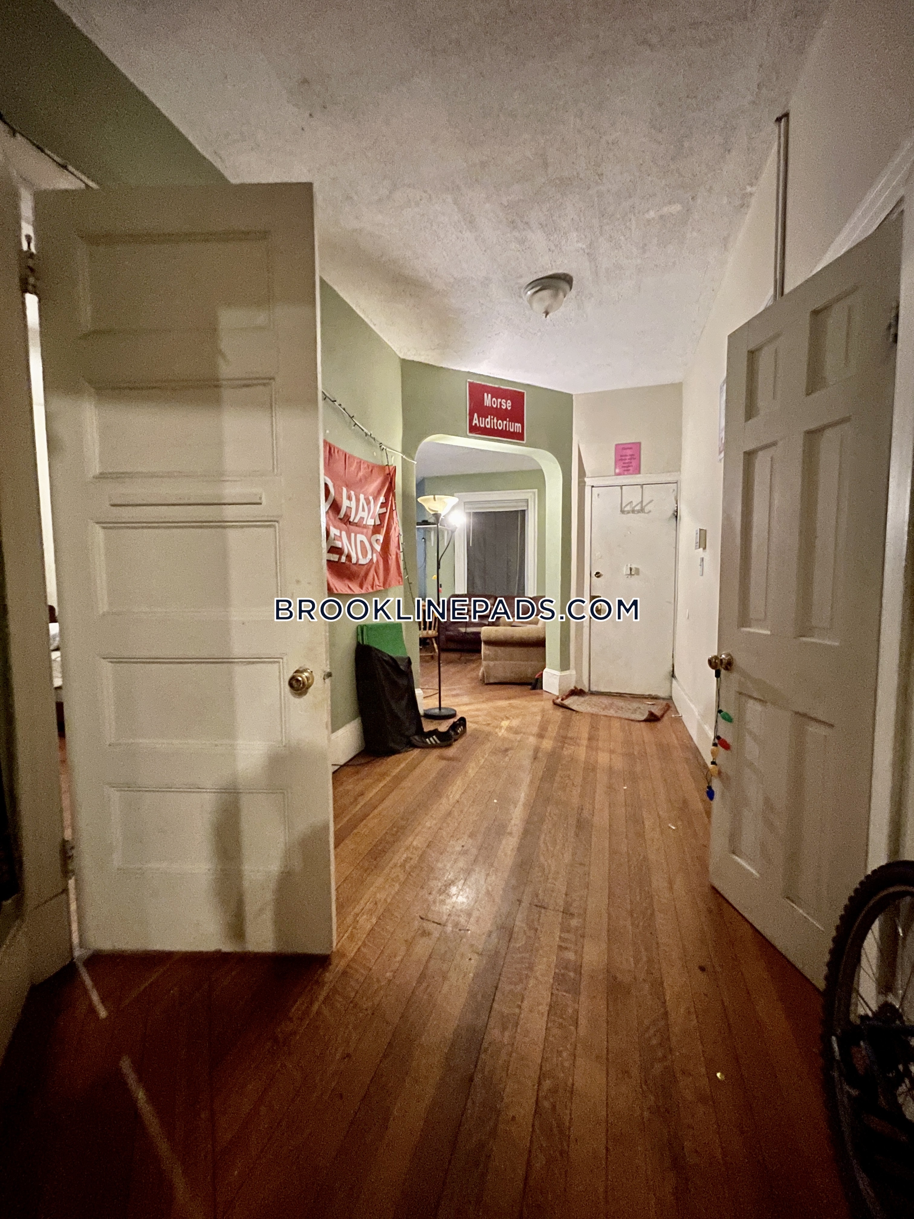 186 Naples Rd, Brookline
