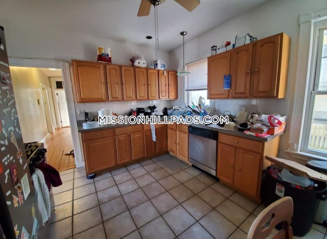 83 Wensley St, Mission Hill