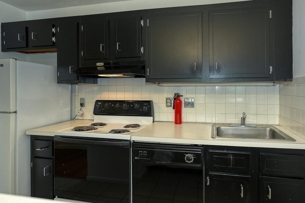 1643 Cambridge St, Mid-Cambridge