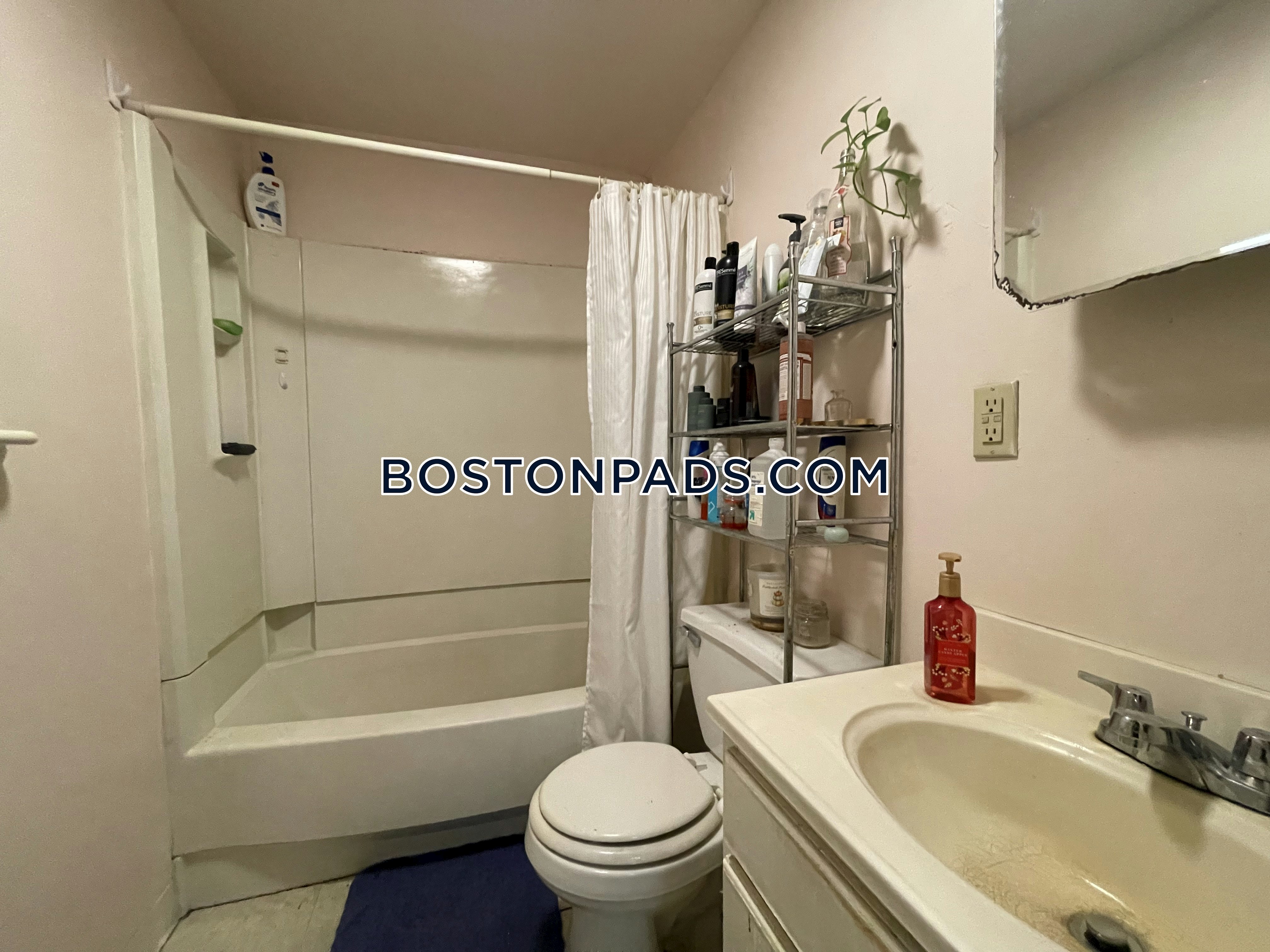 102 Hammond, South End