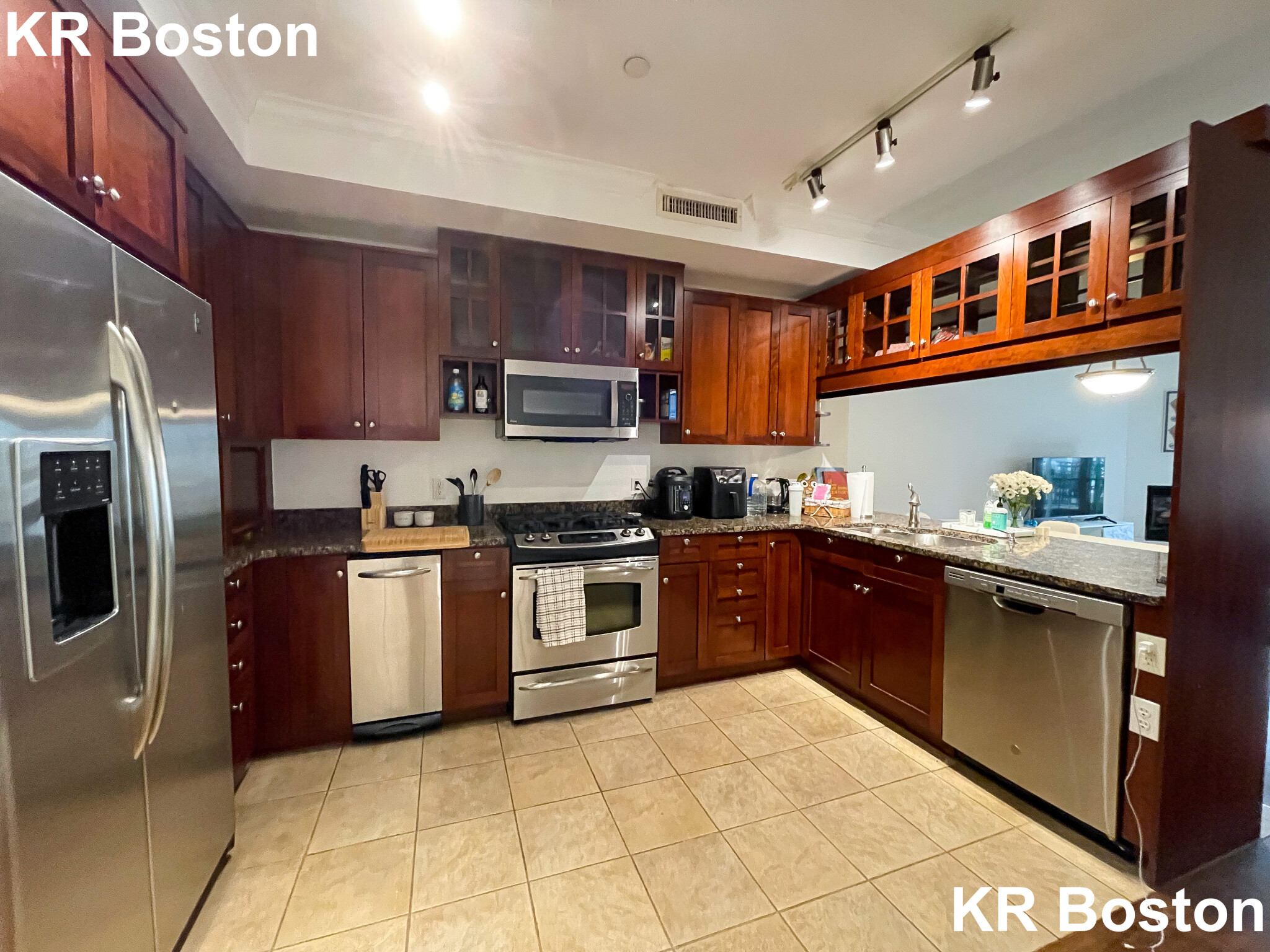 165 Beacon St, Prospect Hill