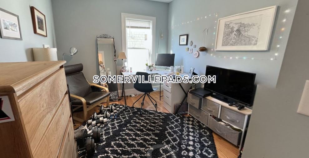 305 Highland Ave, Davis Square