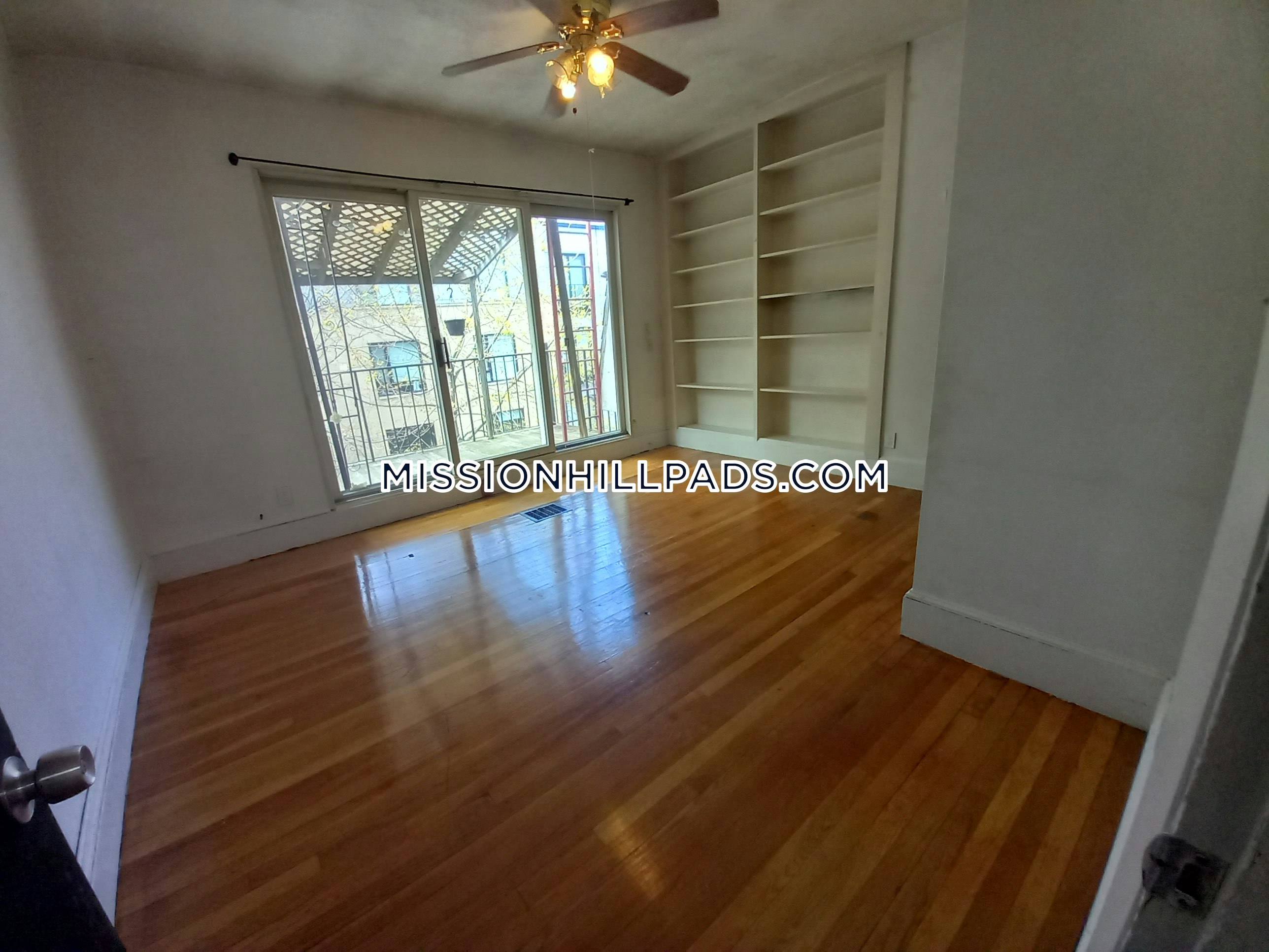 8 Sewall St, Mission Hill