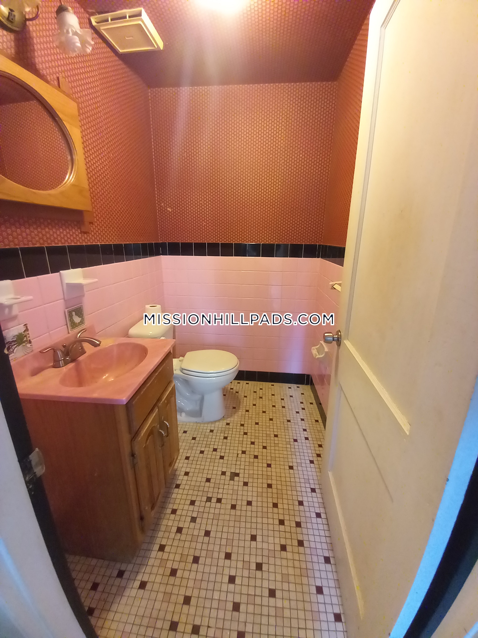 8 Sewall St, Mission Hill