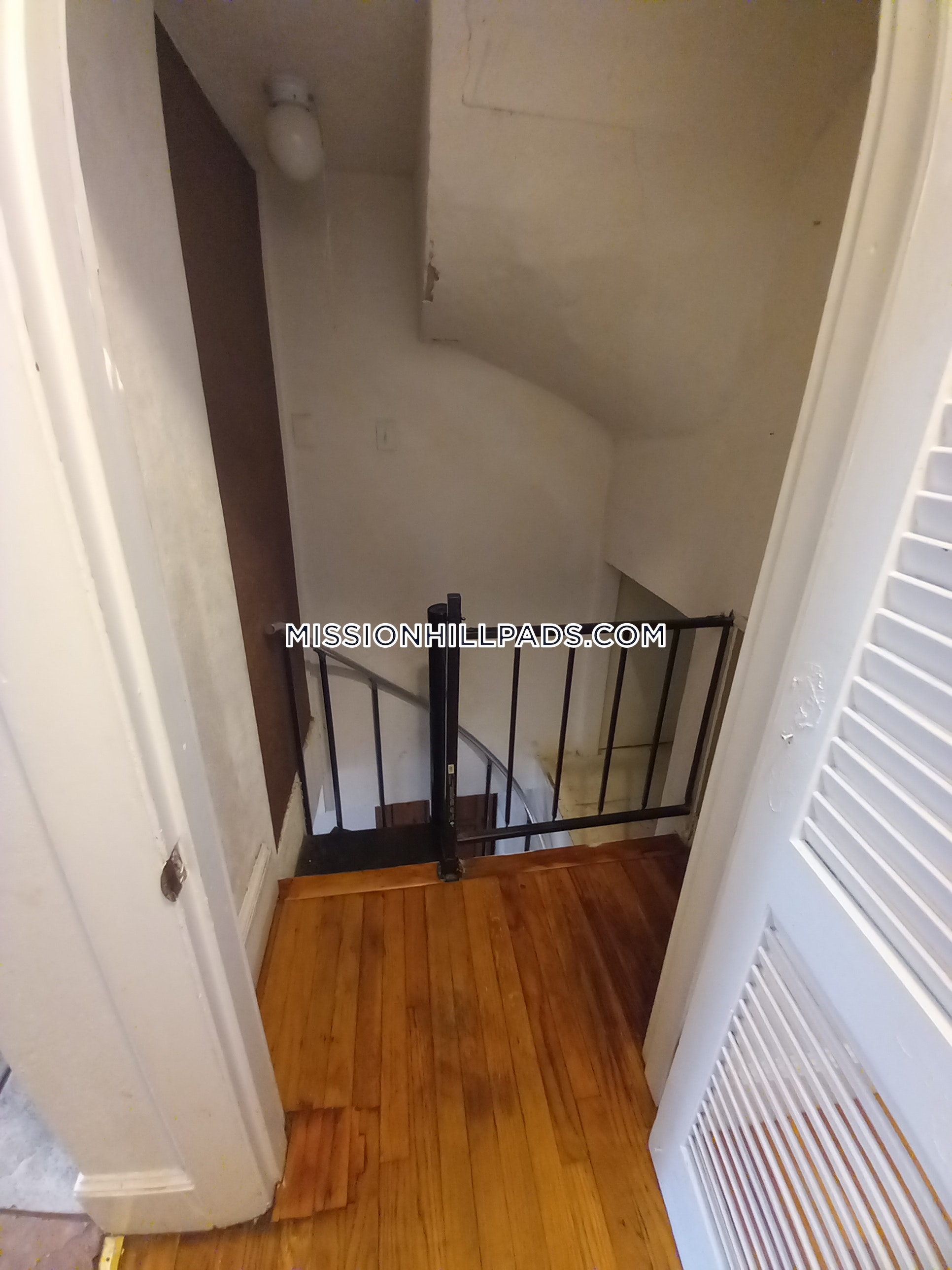 8 Sewall St, Mission Hill