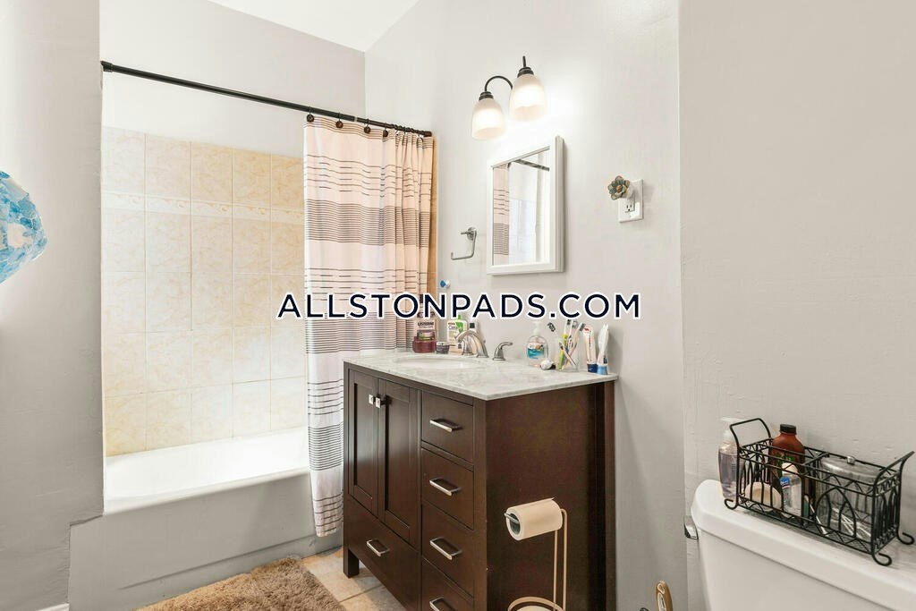 43 Glenville Ave, Allston