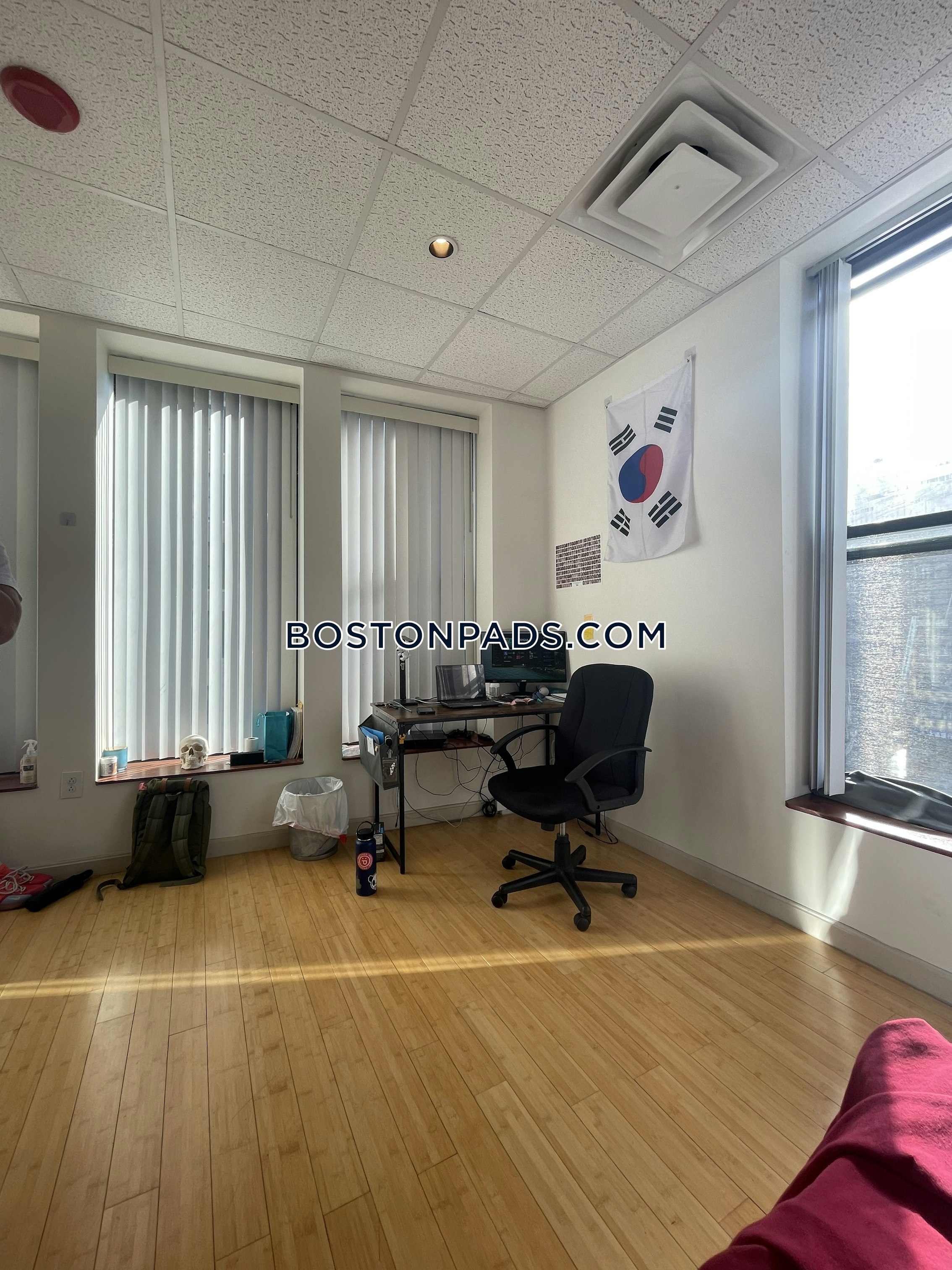 72 Kneeland St, Chinatown