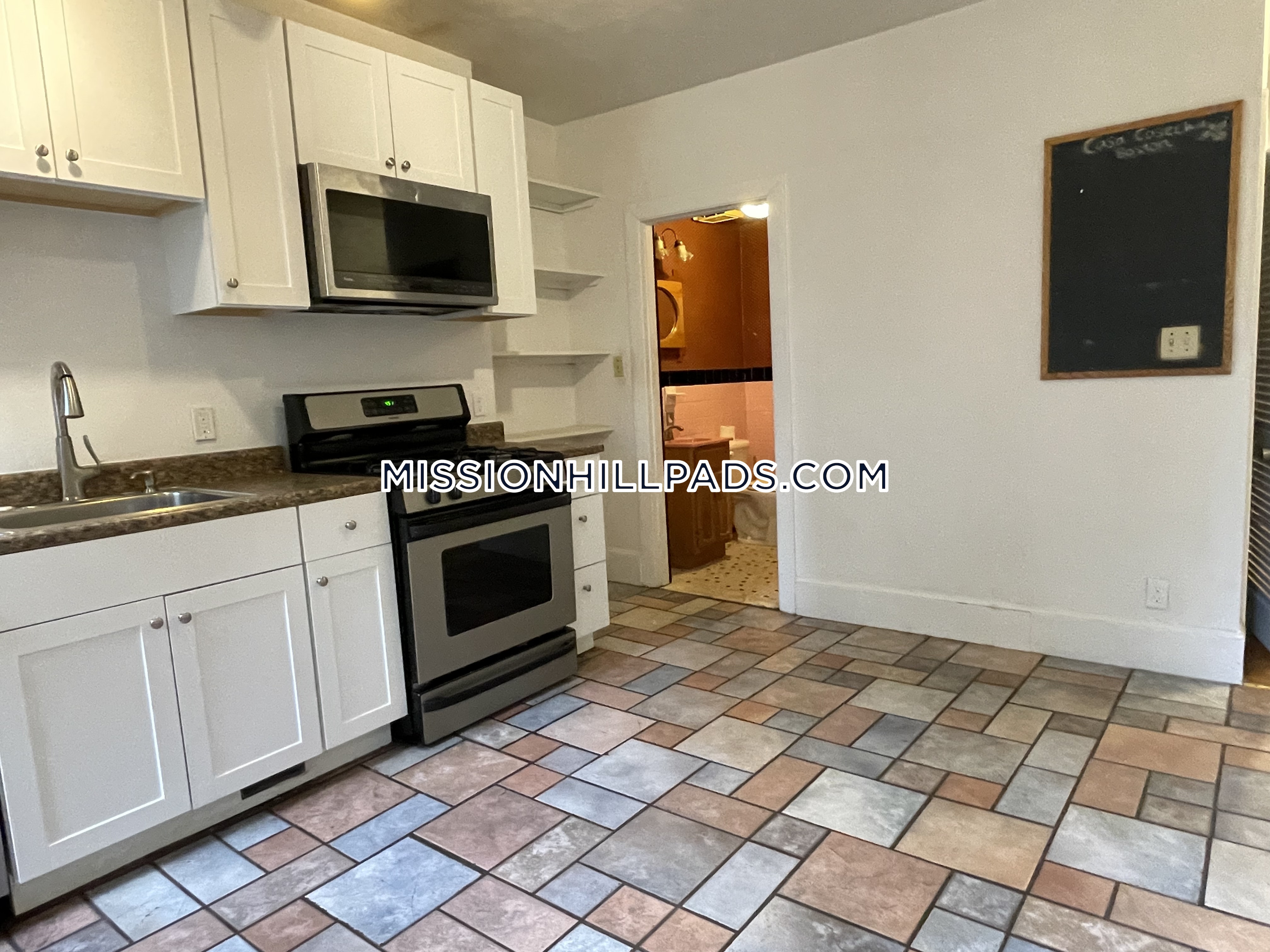 8 Sewall St, Mission Hill