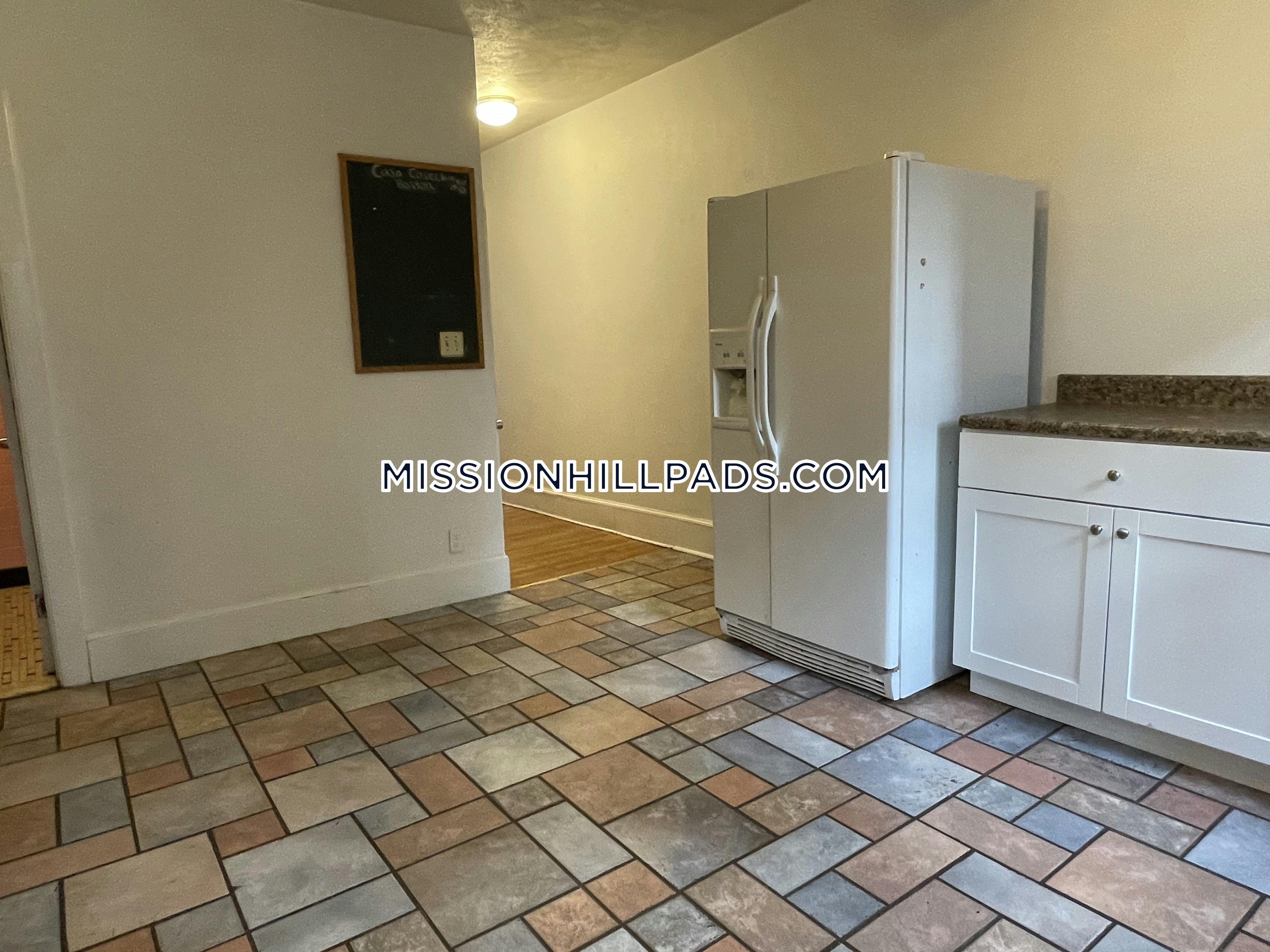 8 Sewall St, Mission Hill