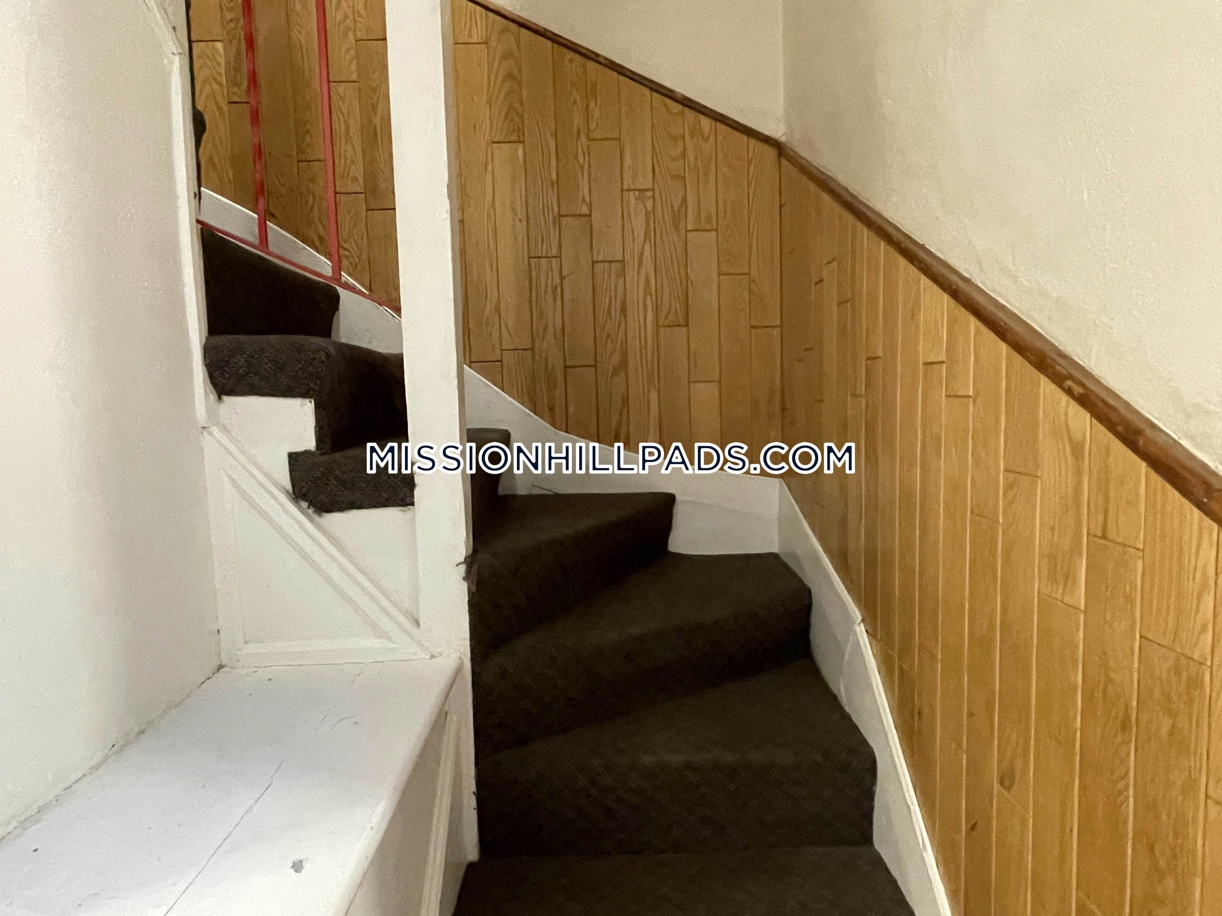 8 Sewall St, Mission Hill