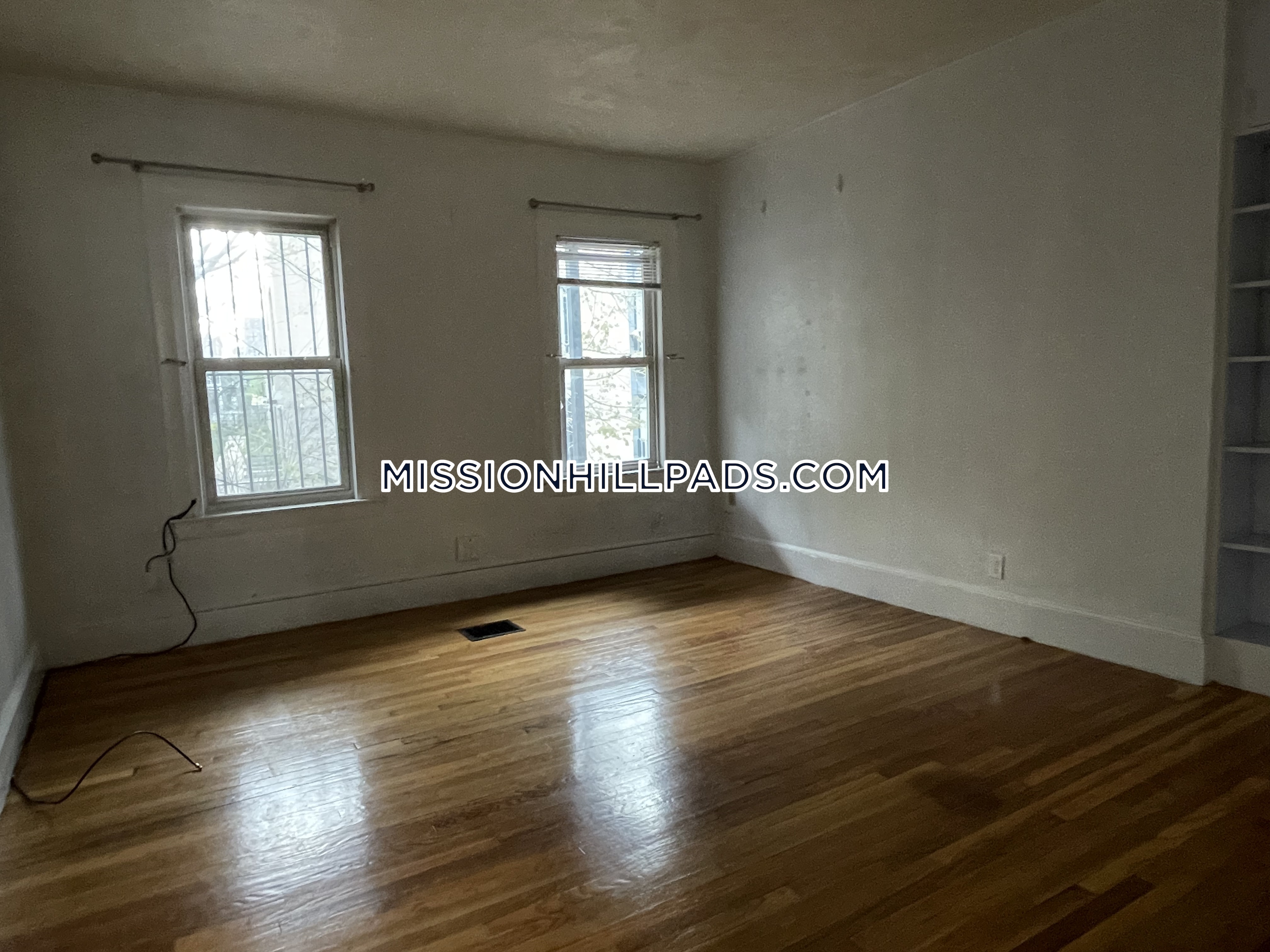 8 Sewall St, Mission Hill