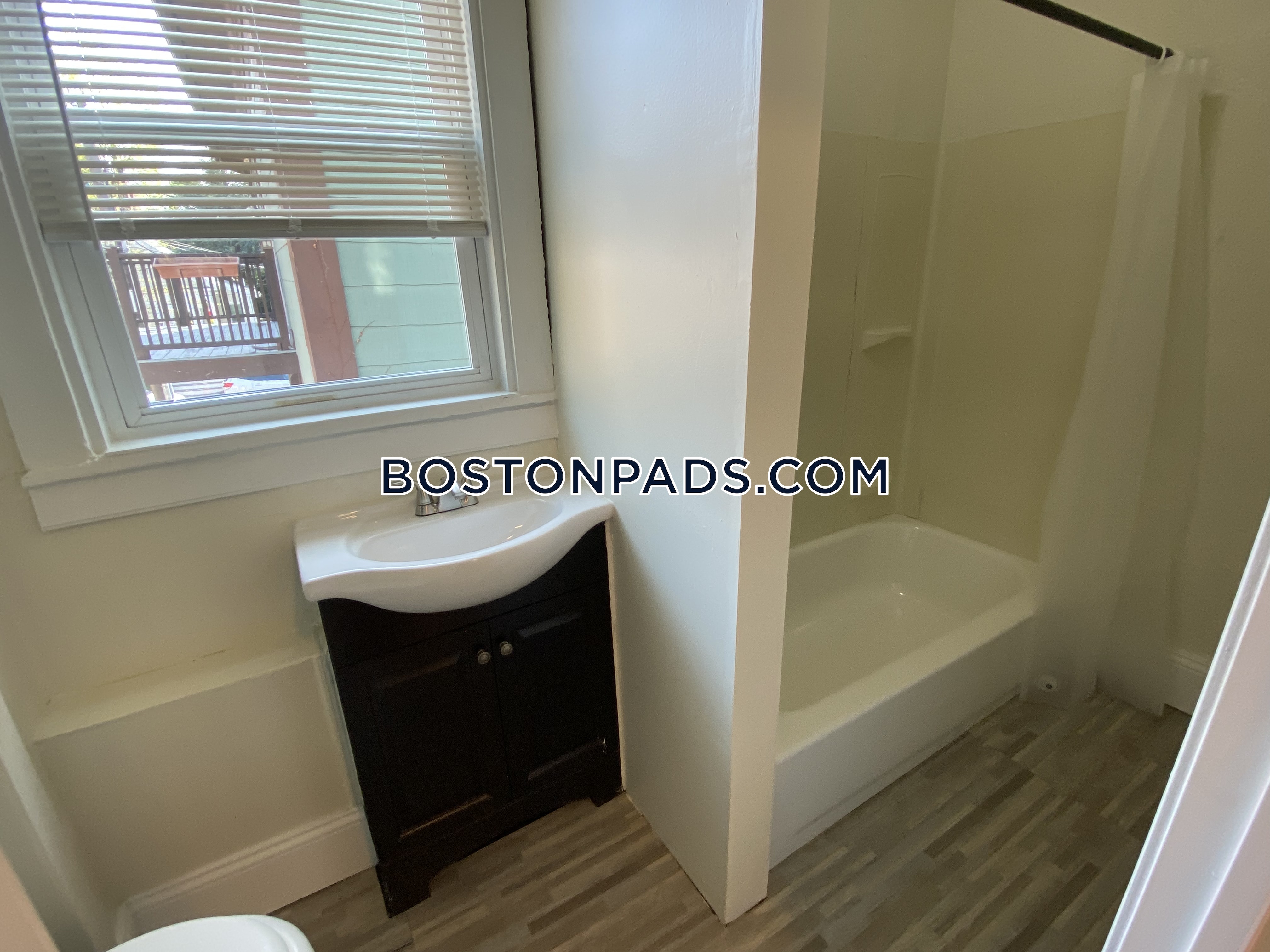 100 River St, Cambridgeport