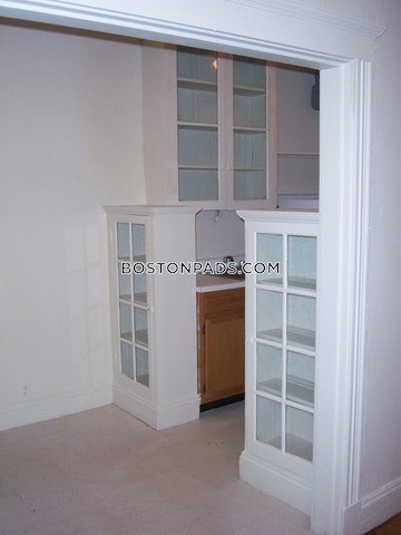 231.26 Park Dr, Fenway