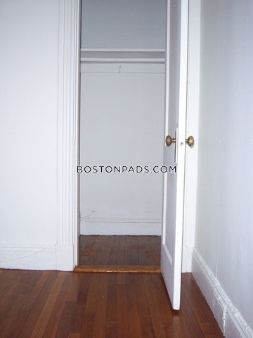 231.26 Park Dr, Fenway