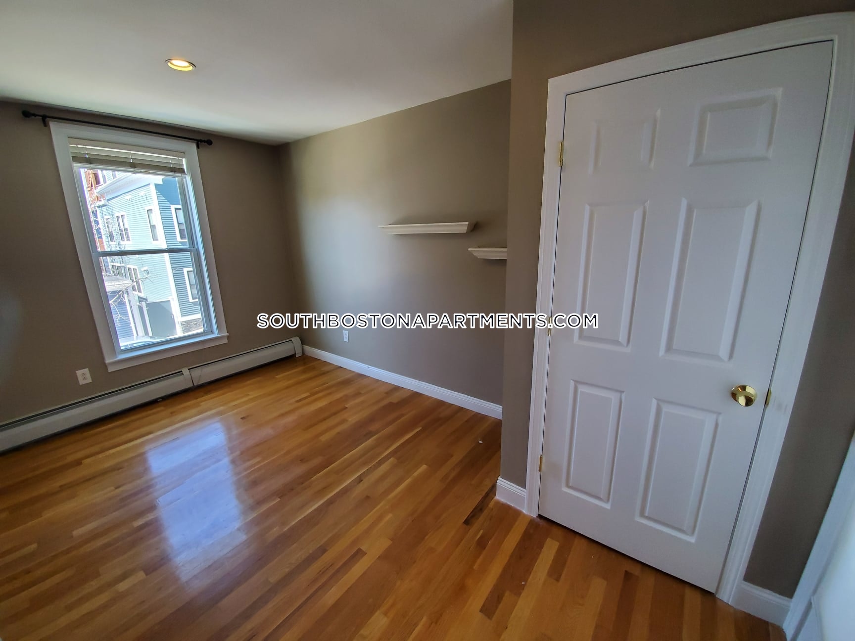 544 8th St, South Boston