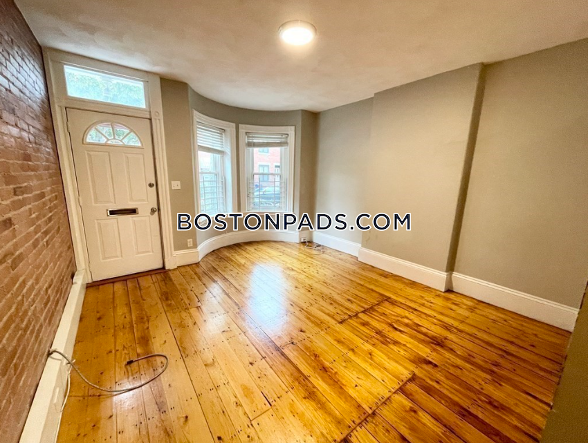 51 Greenwich St, Mission Hill