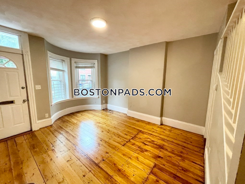 51 Greenwich St, Mission Hill