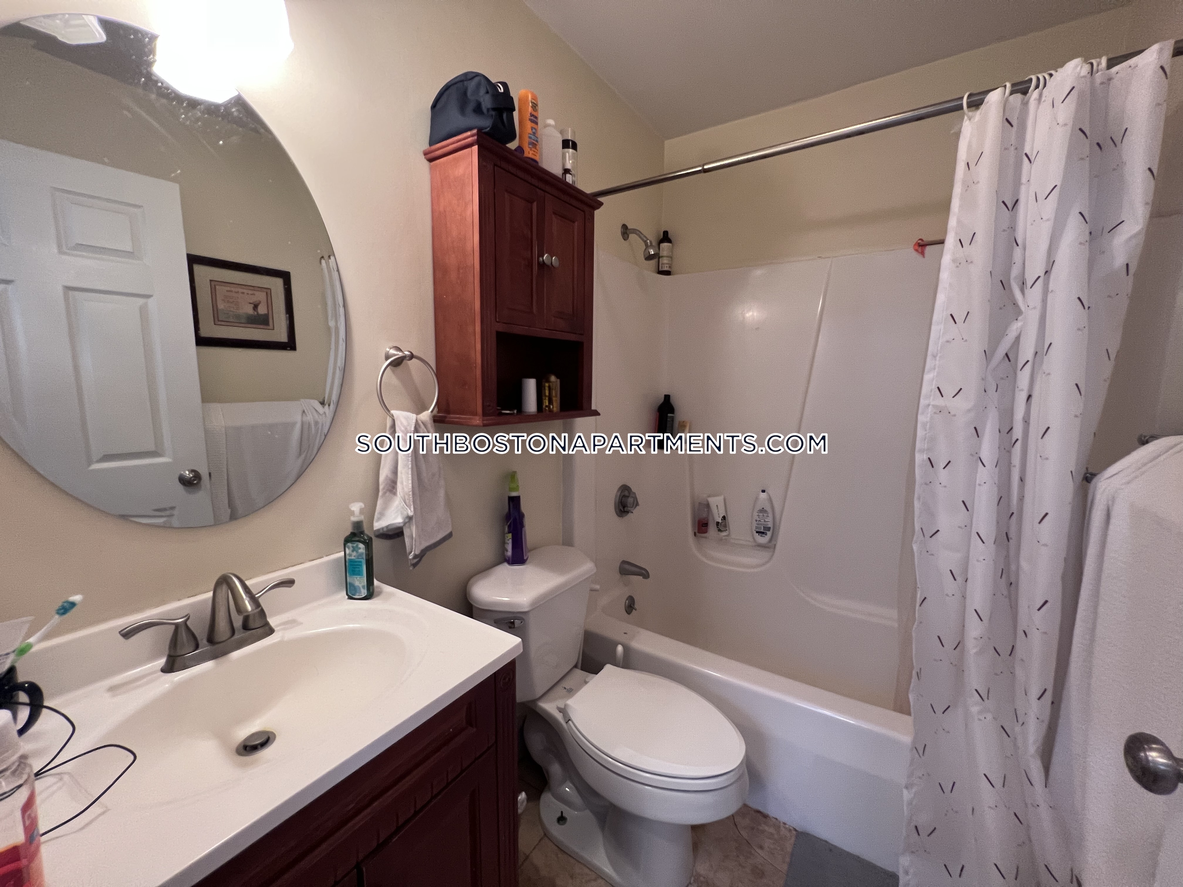 132 8th St, South Boston