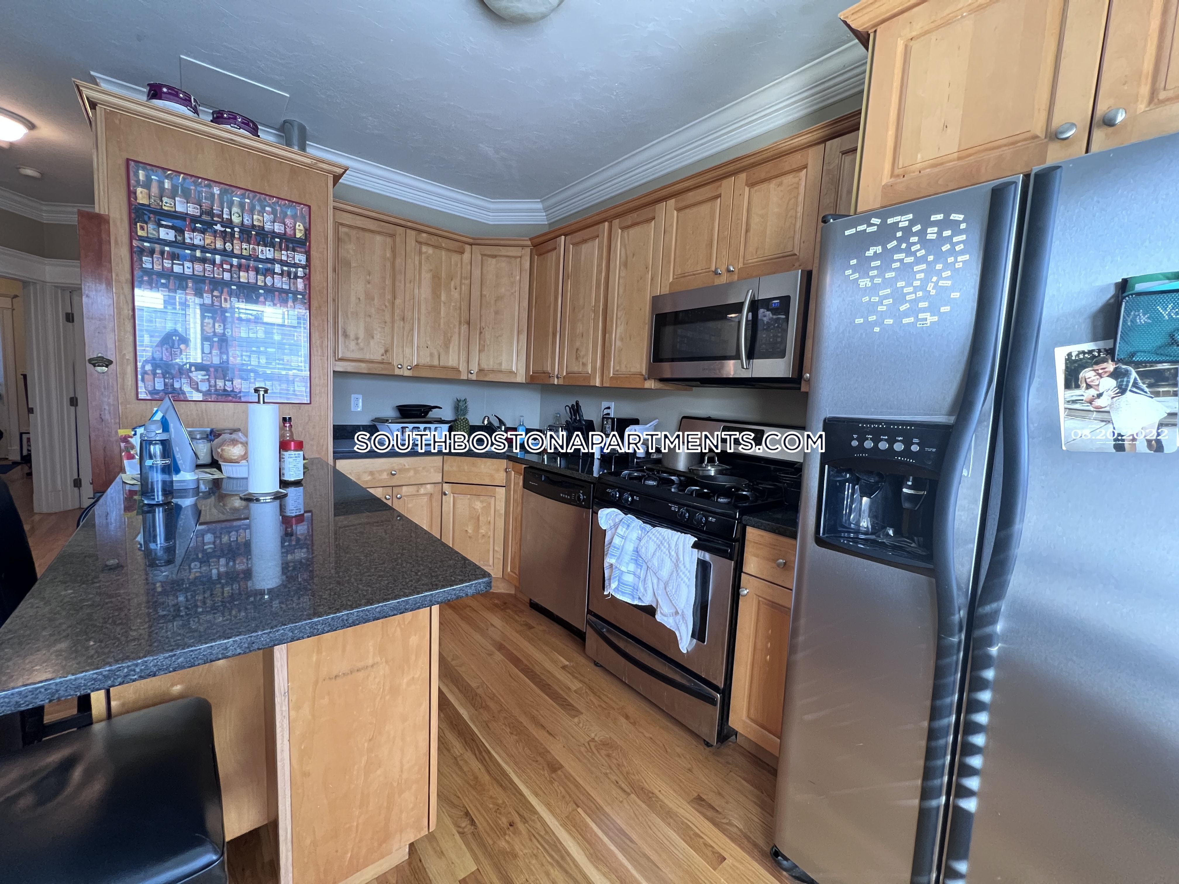 132 8th St, South Boston