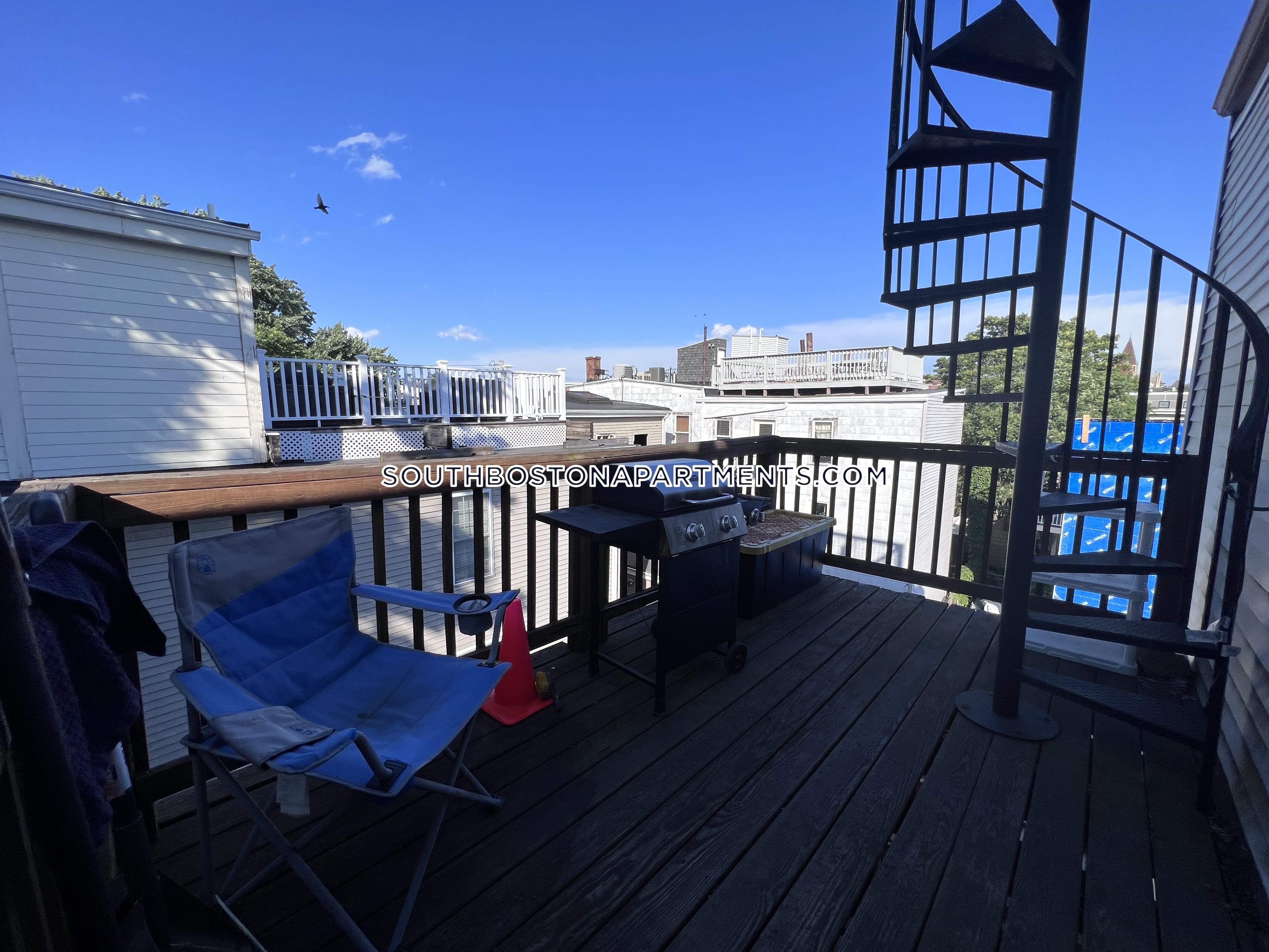 132 8th St, South Boston