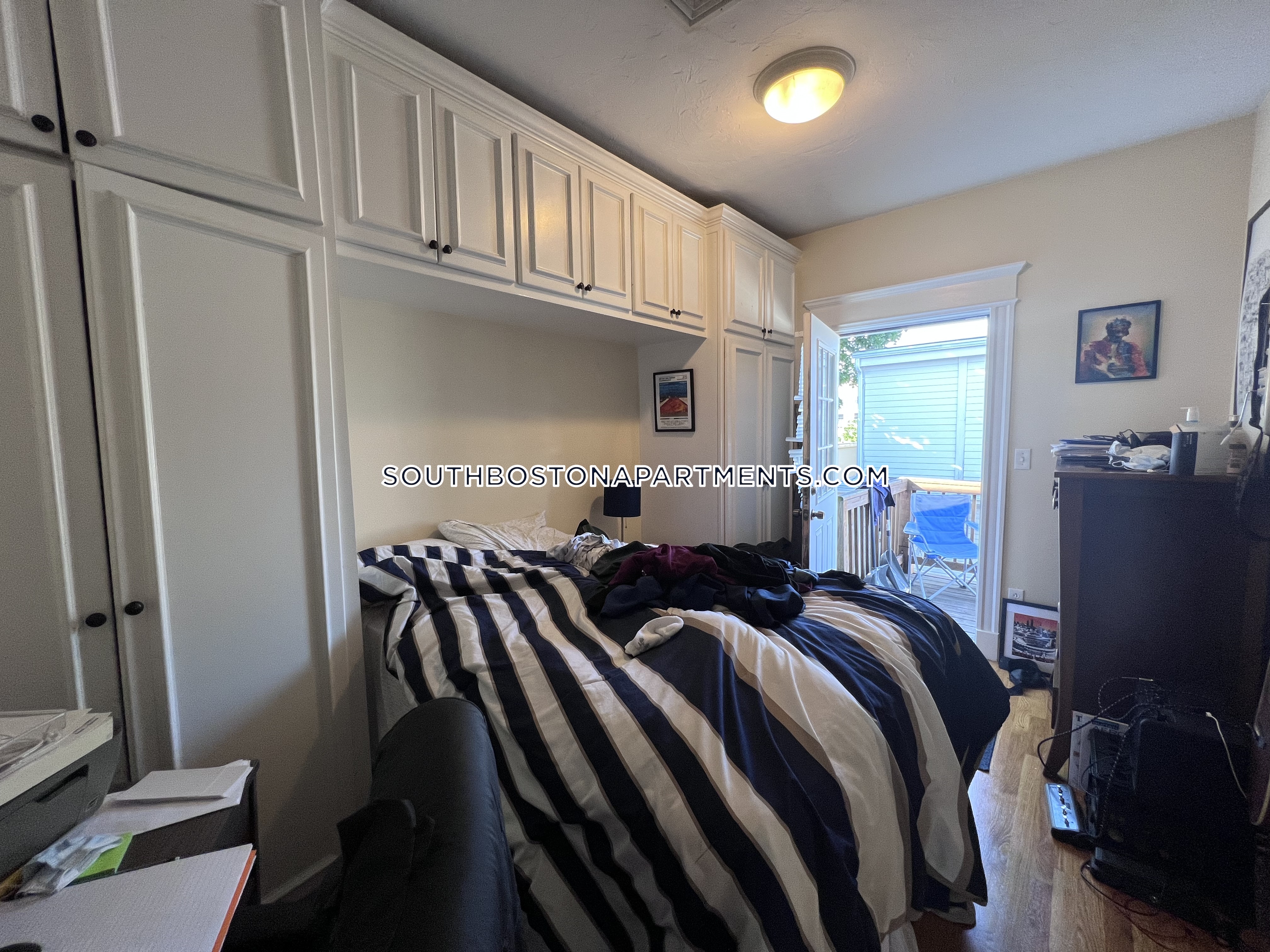 132 8th St, South Boston