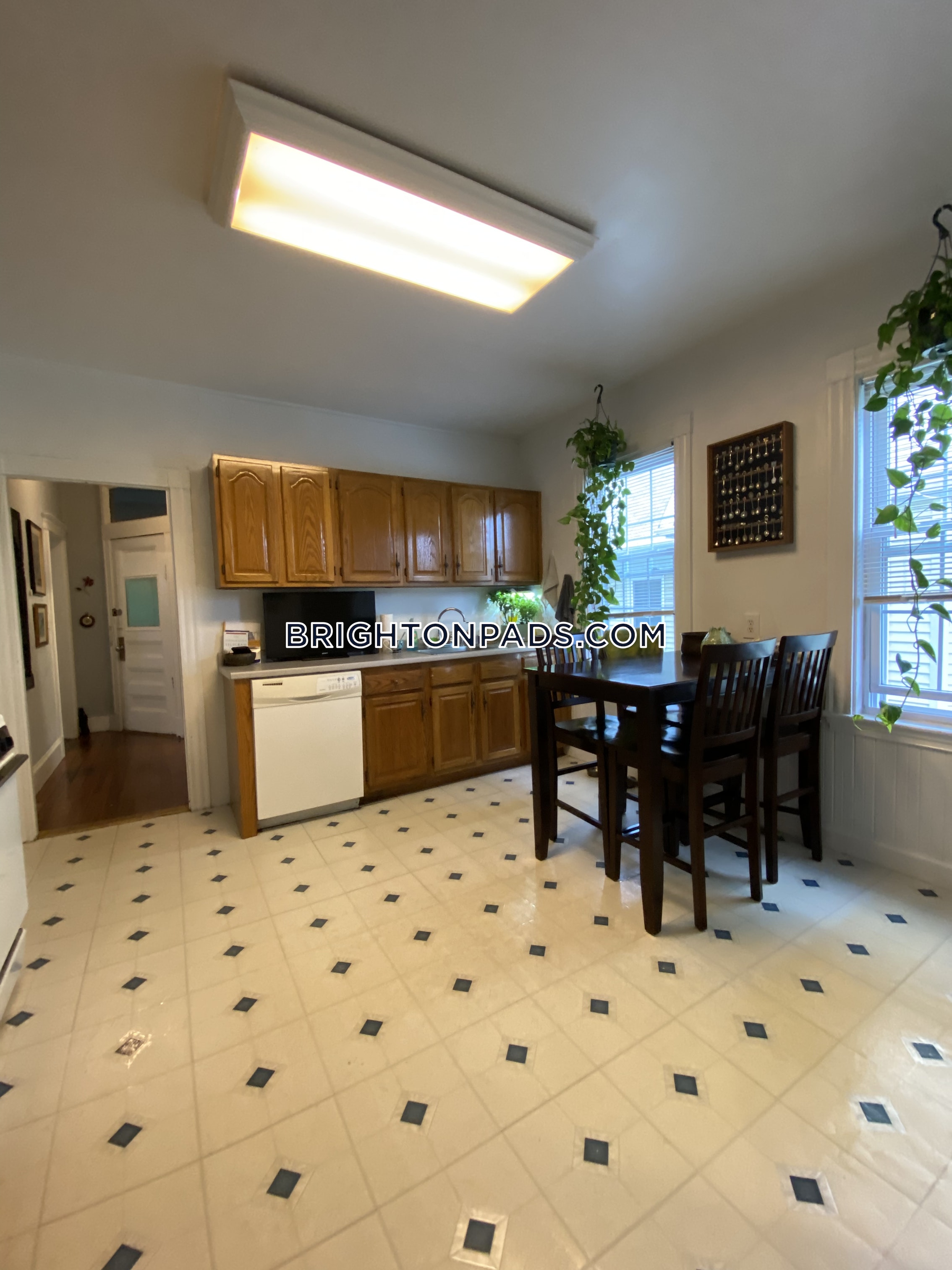 78 Brooks St, Brighton