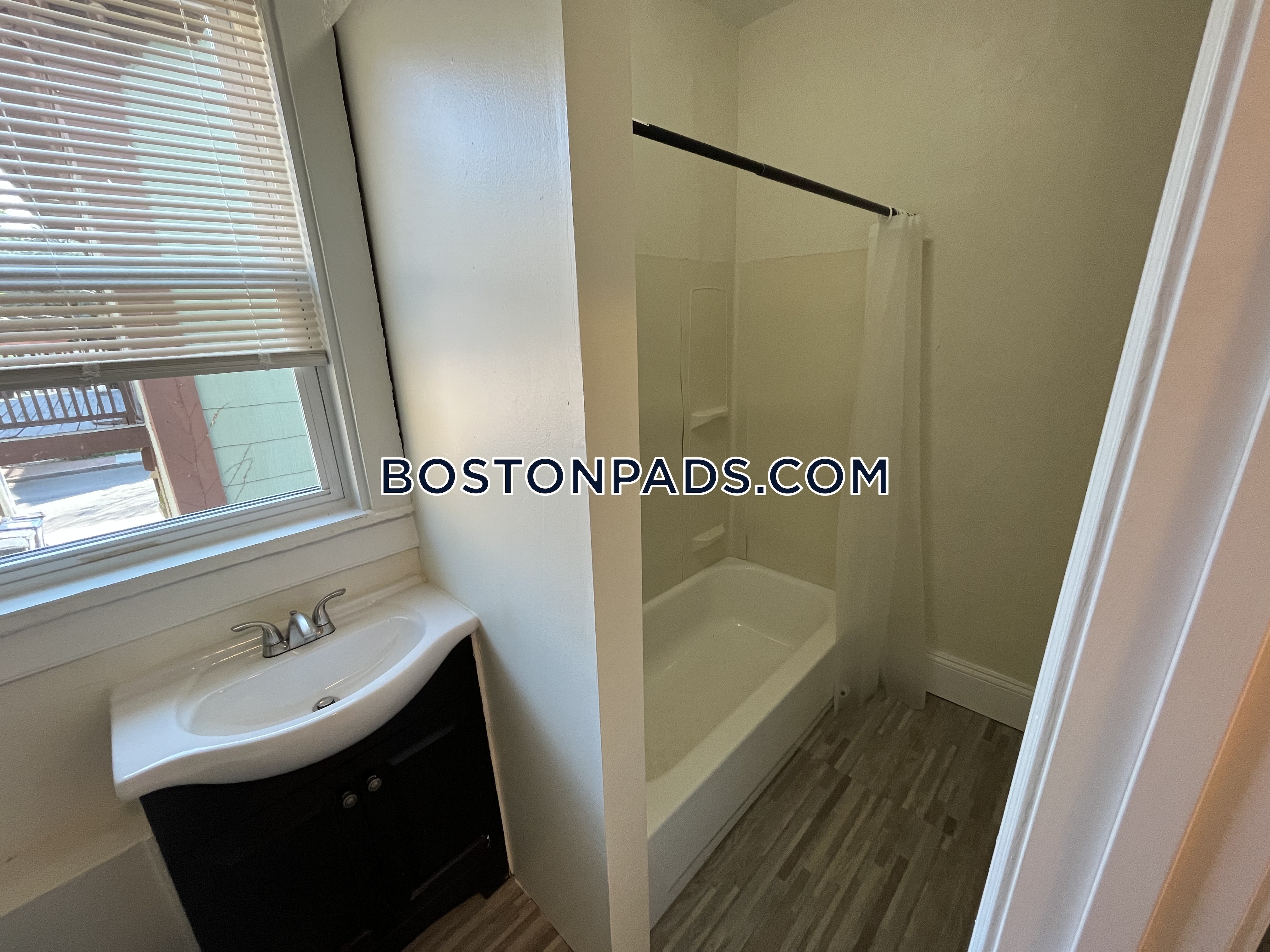 100 River St, Cambridgeport