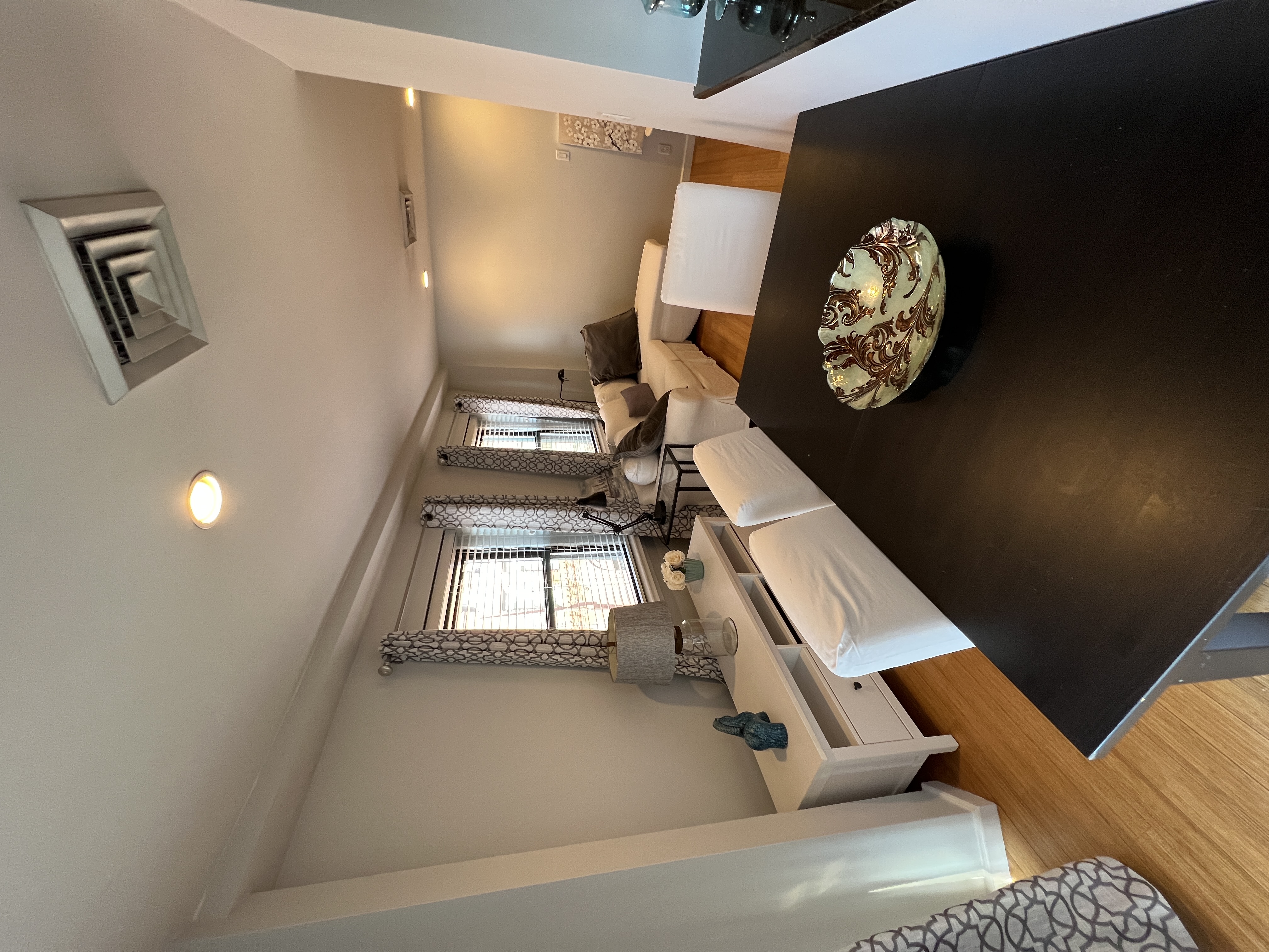 1661 Washington St, South End