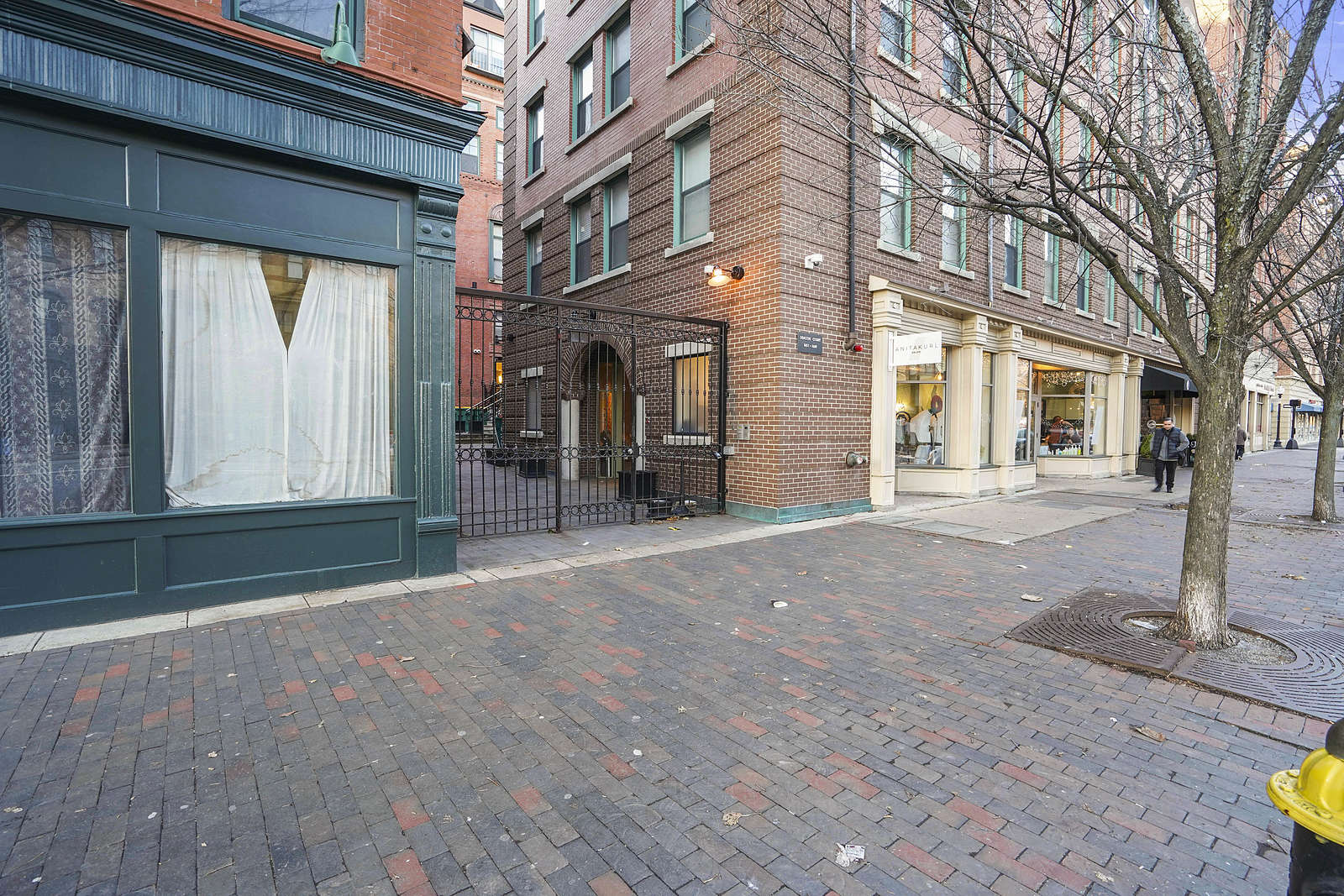 1661 Washington St, South End