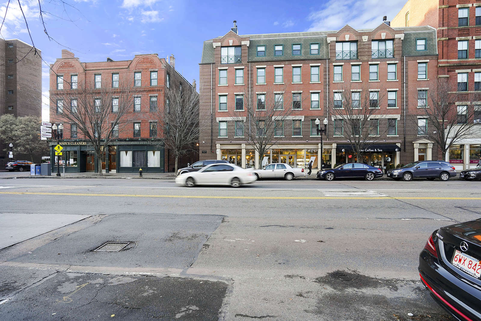 1661 Washington St, South End