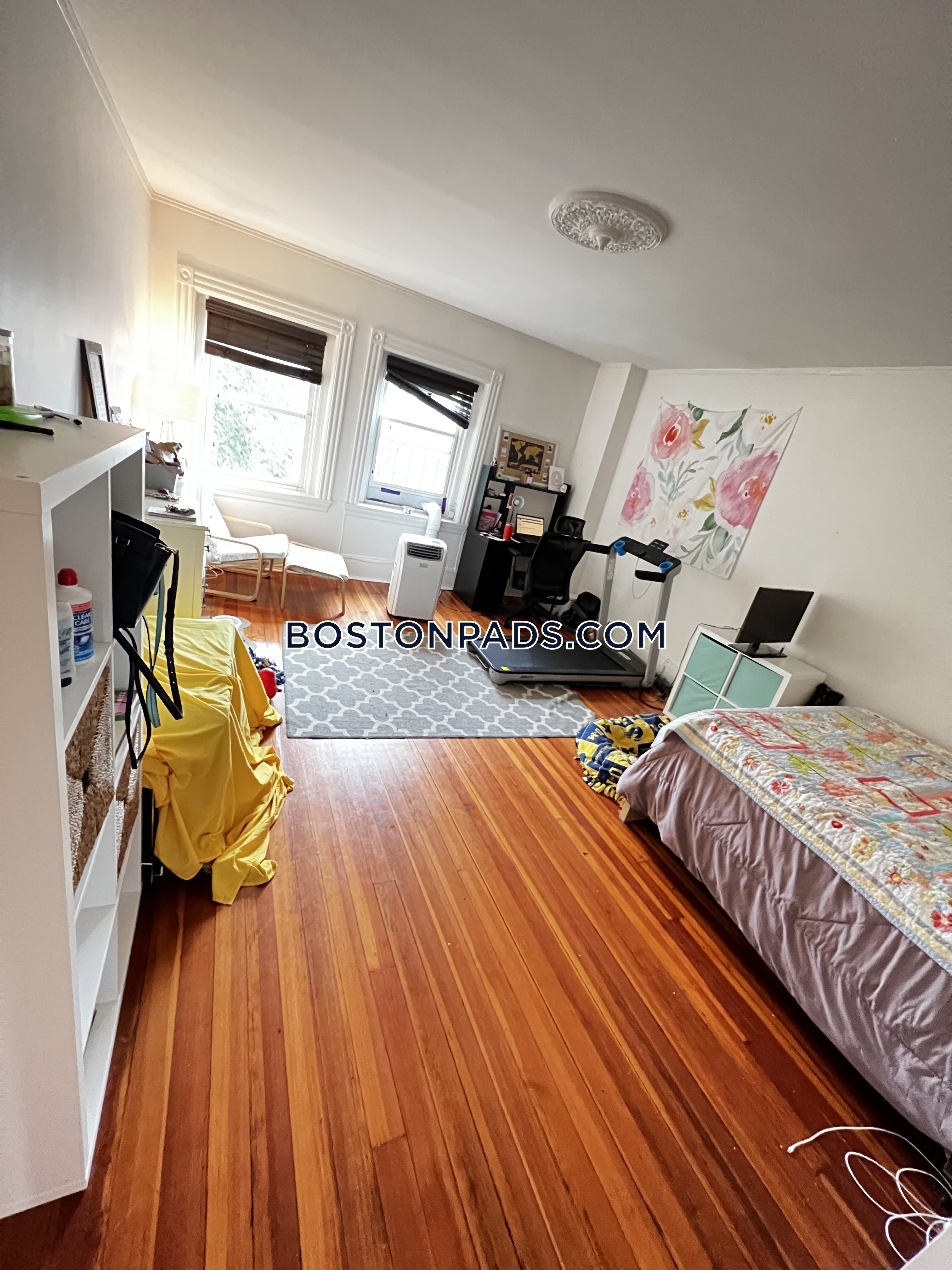 917 Beacon St, Fenway