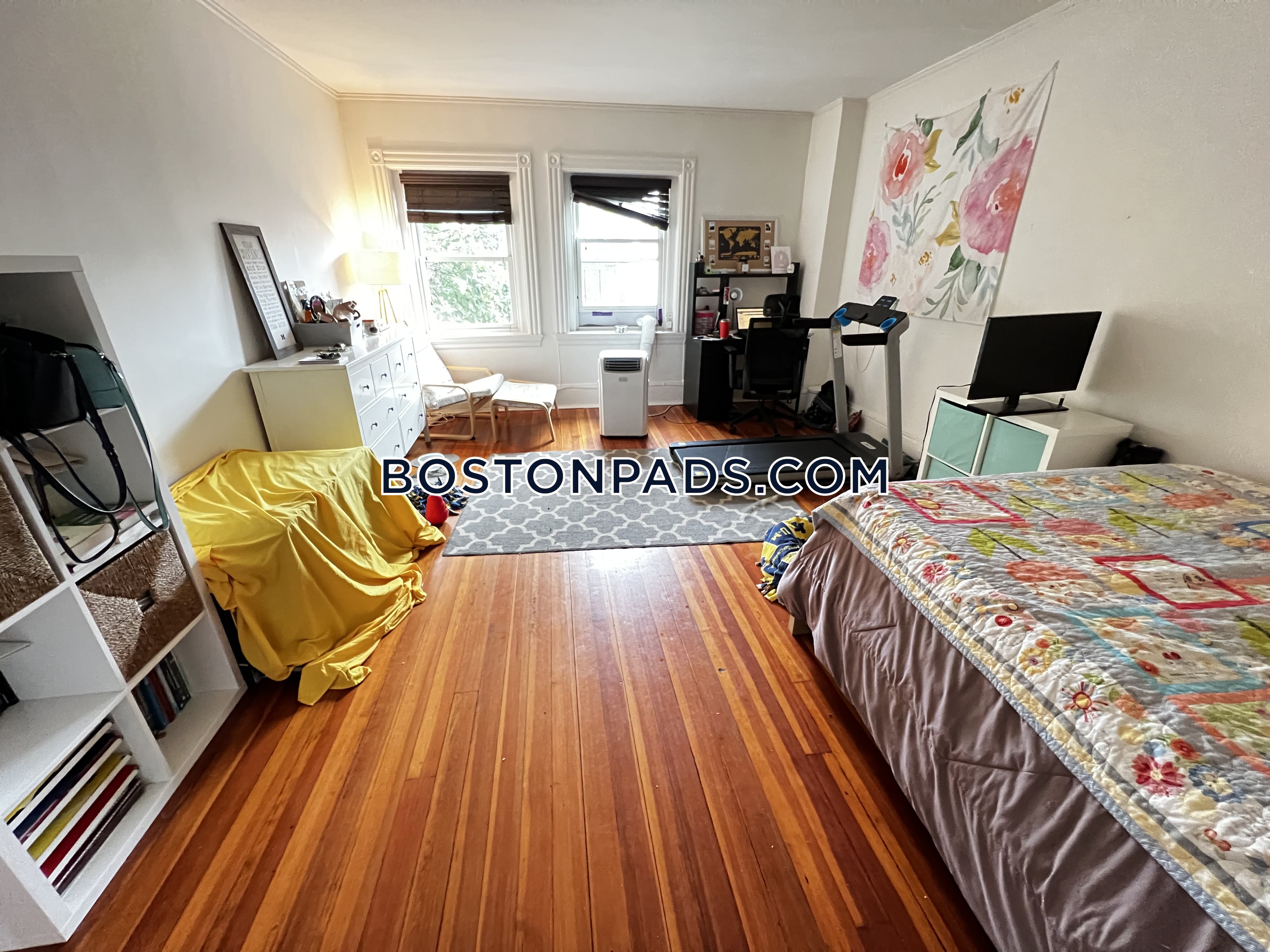 917 Beacon St, Fenway