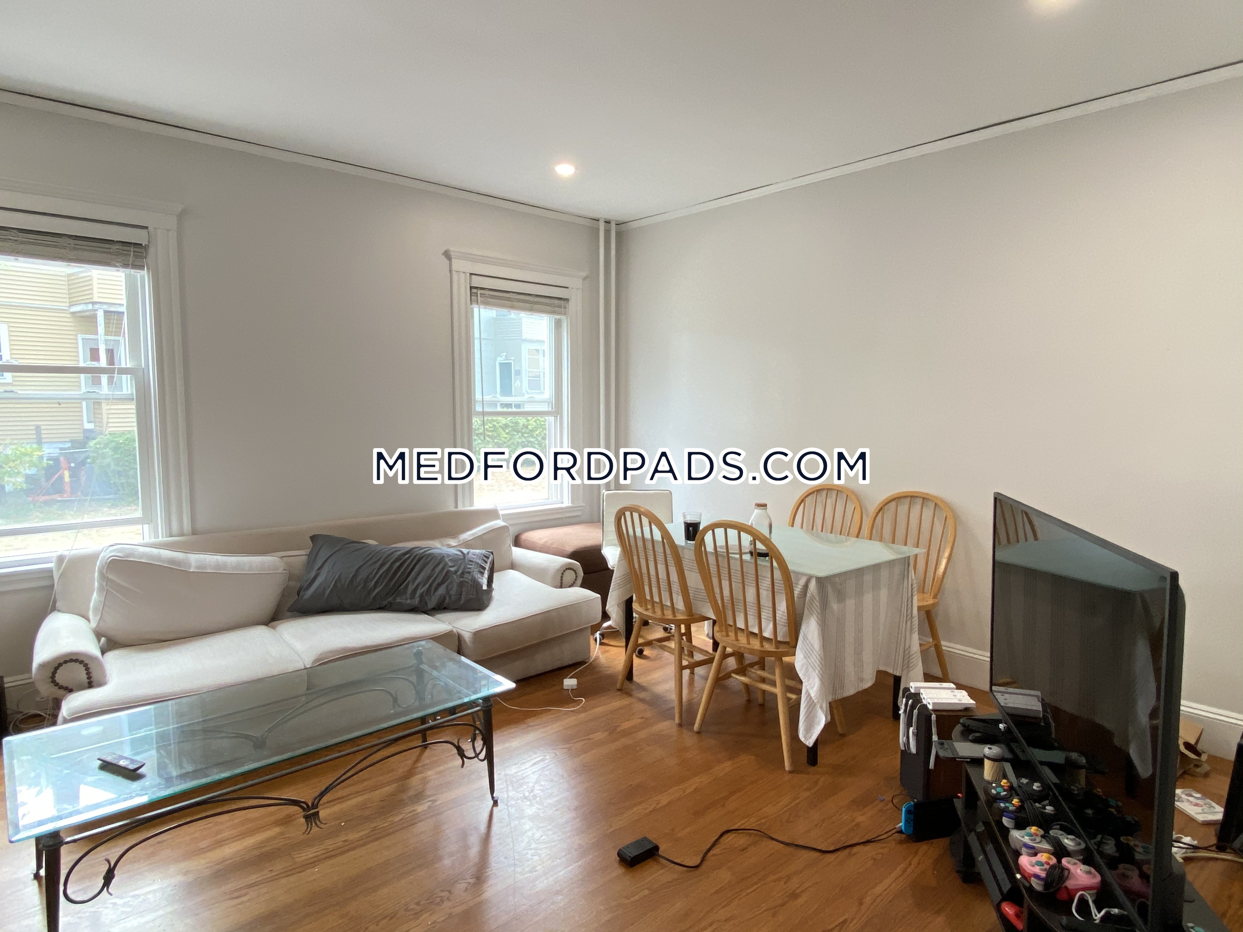 35 Saint Clements Rd, Tufts University