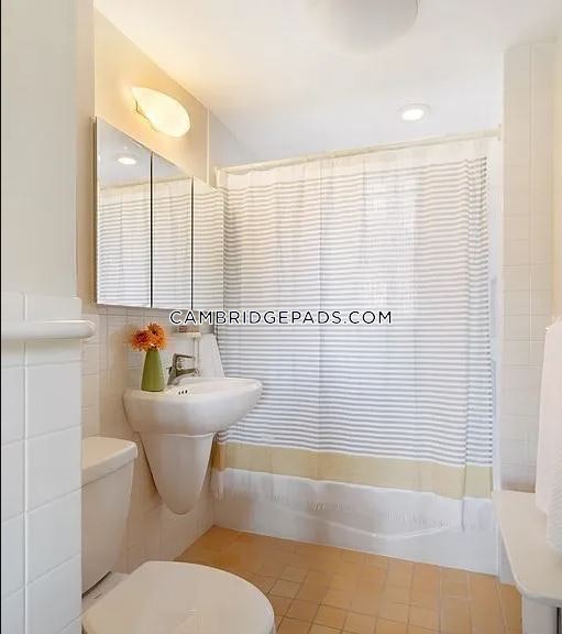 10 Dana St, Harvard Square