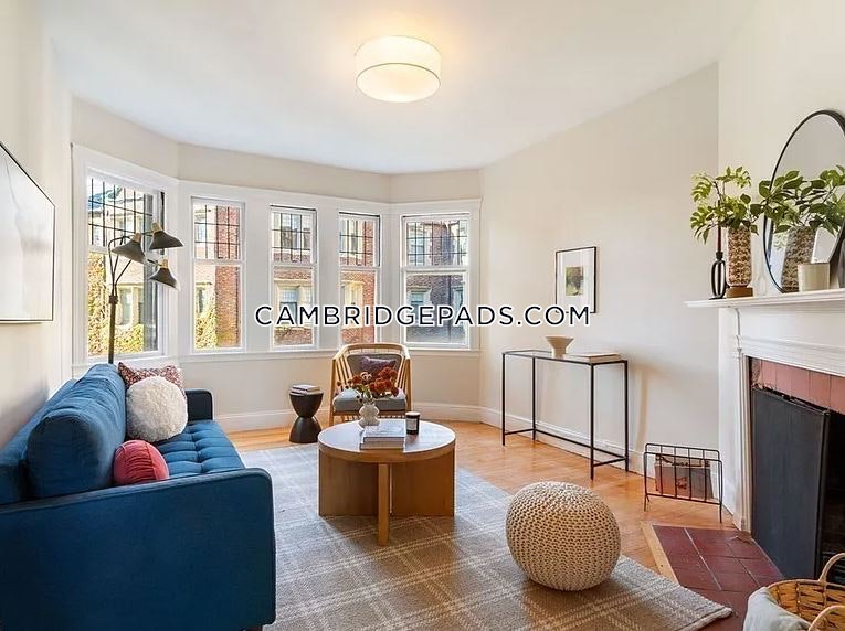 10 Dana St, Harvard Square