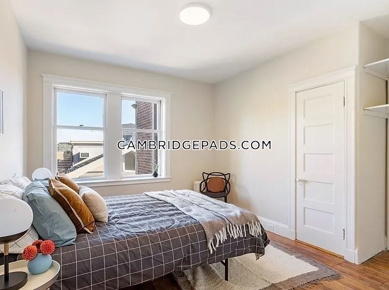 10 Dana St, Harvard Square