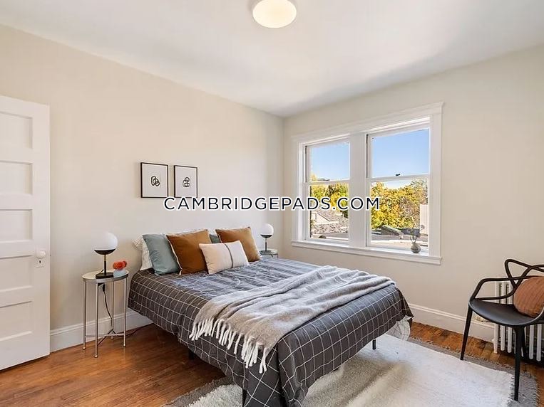 10 Dana St, Harvard Square