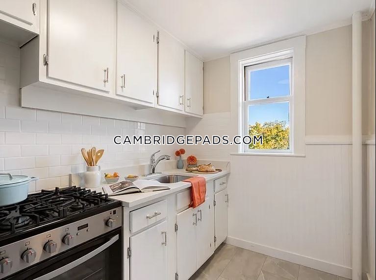 10 Dana St, Harvard Square