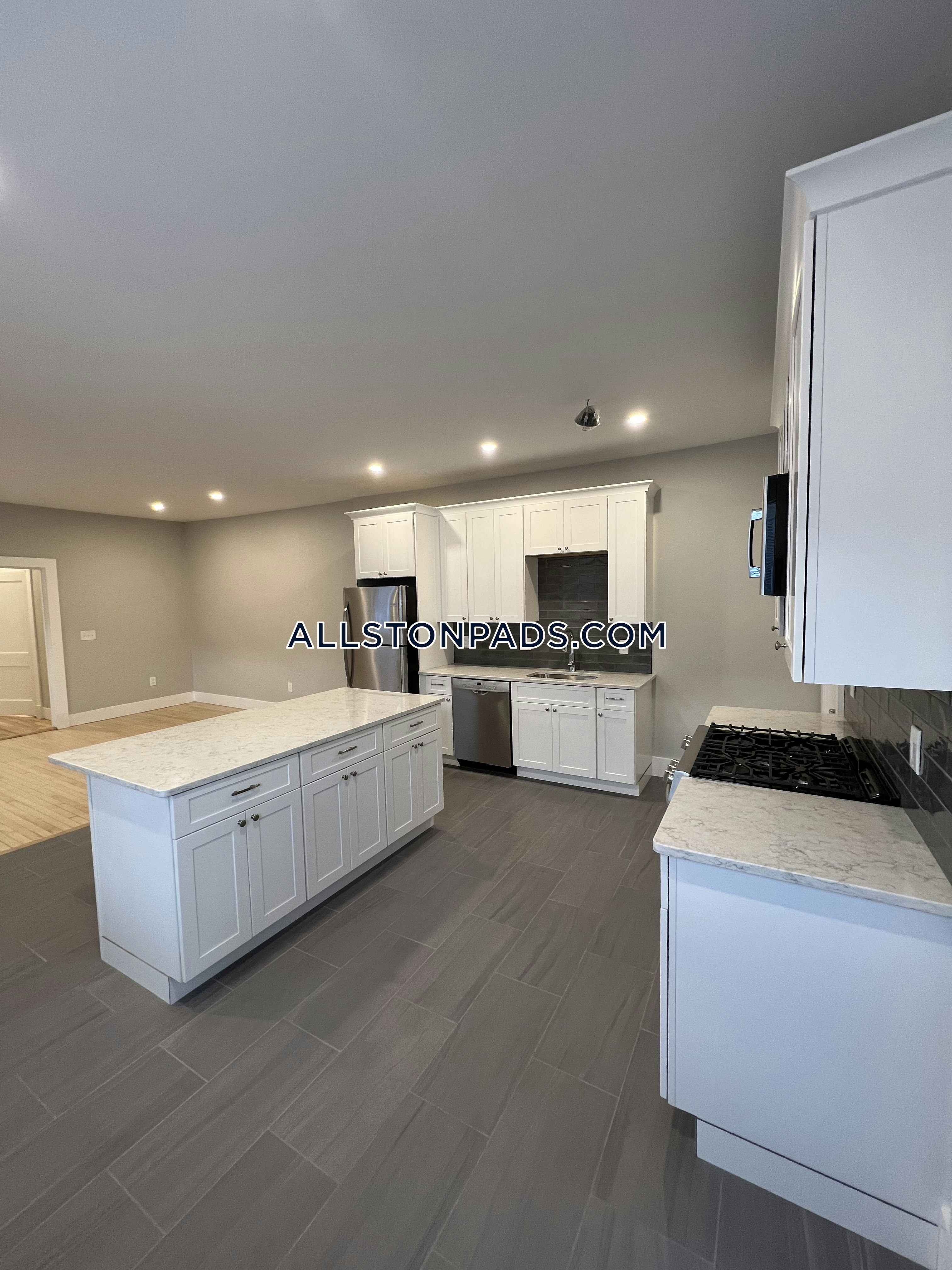 1284 Commonwealth Ave, Allston