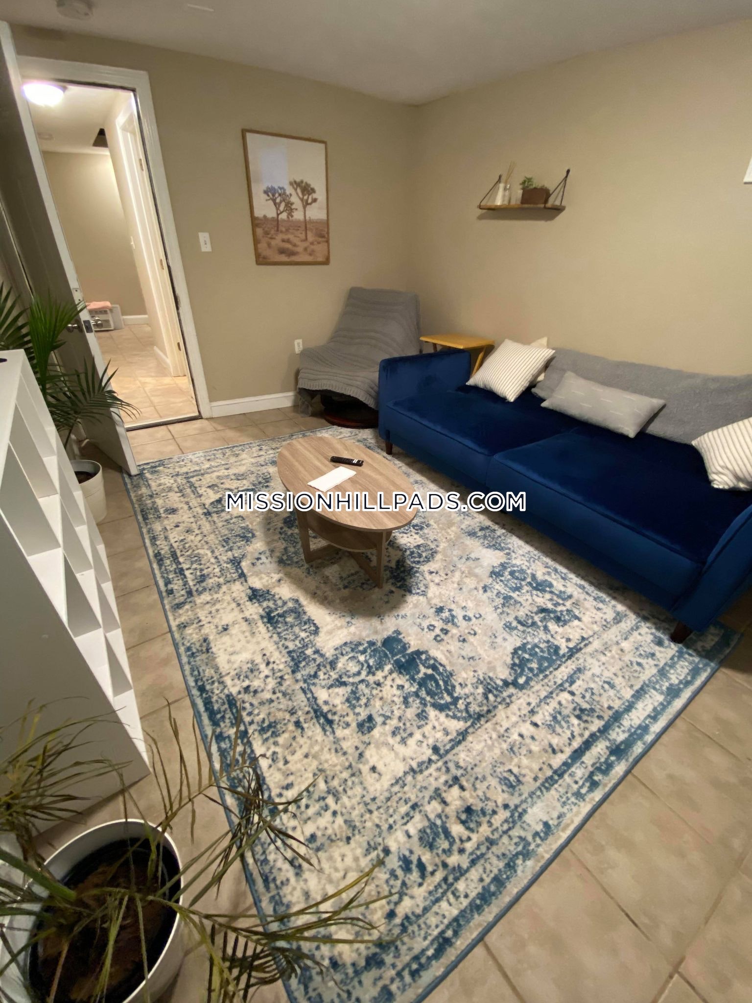 6 Sunset, Mission Hill