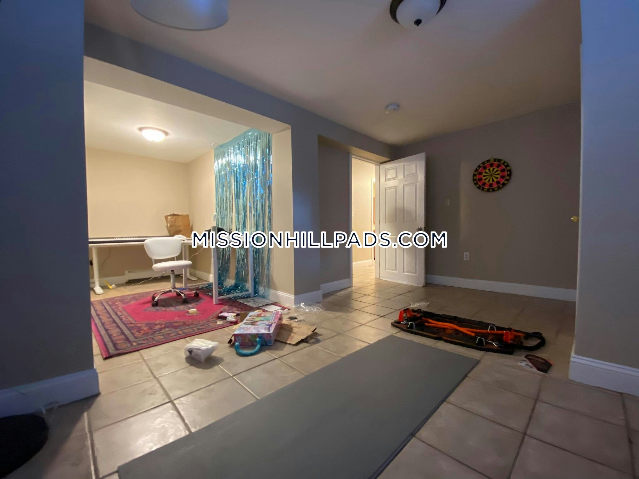 6 Sunset, Mission Hill