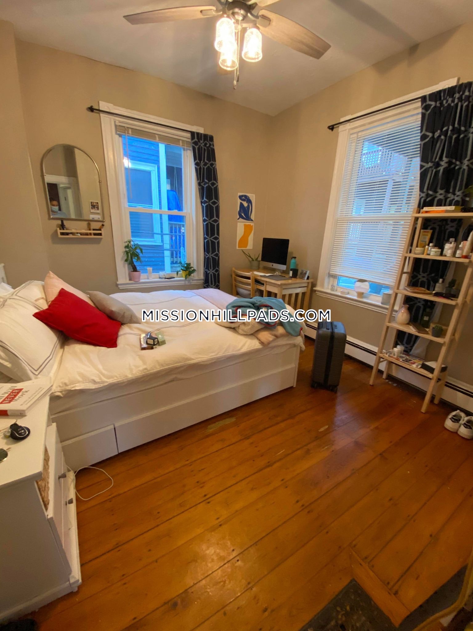 6 Sunset, Mission Hill