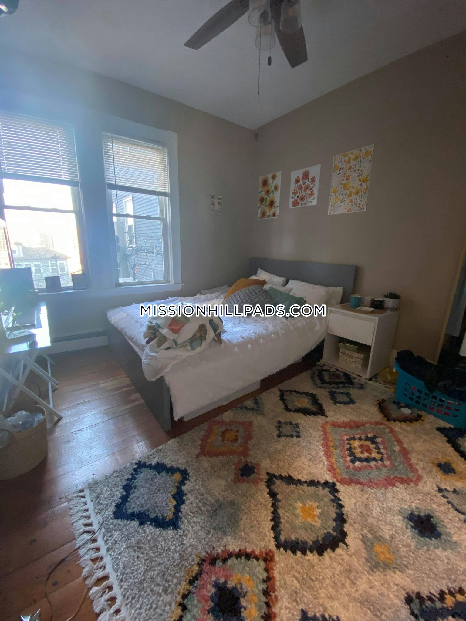 6 Sunset, Mission Hill