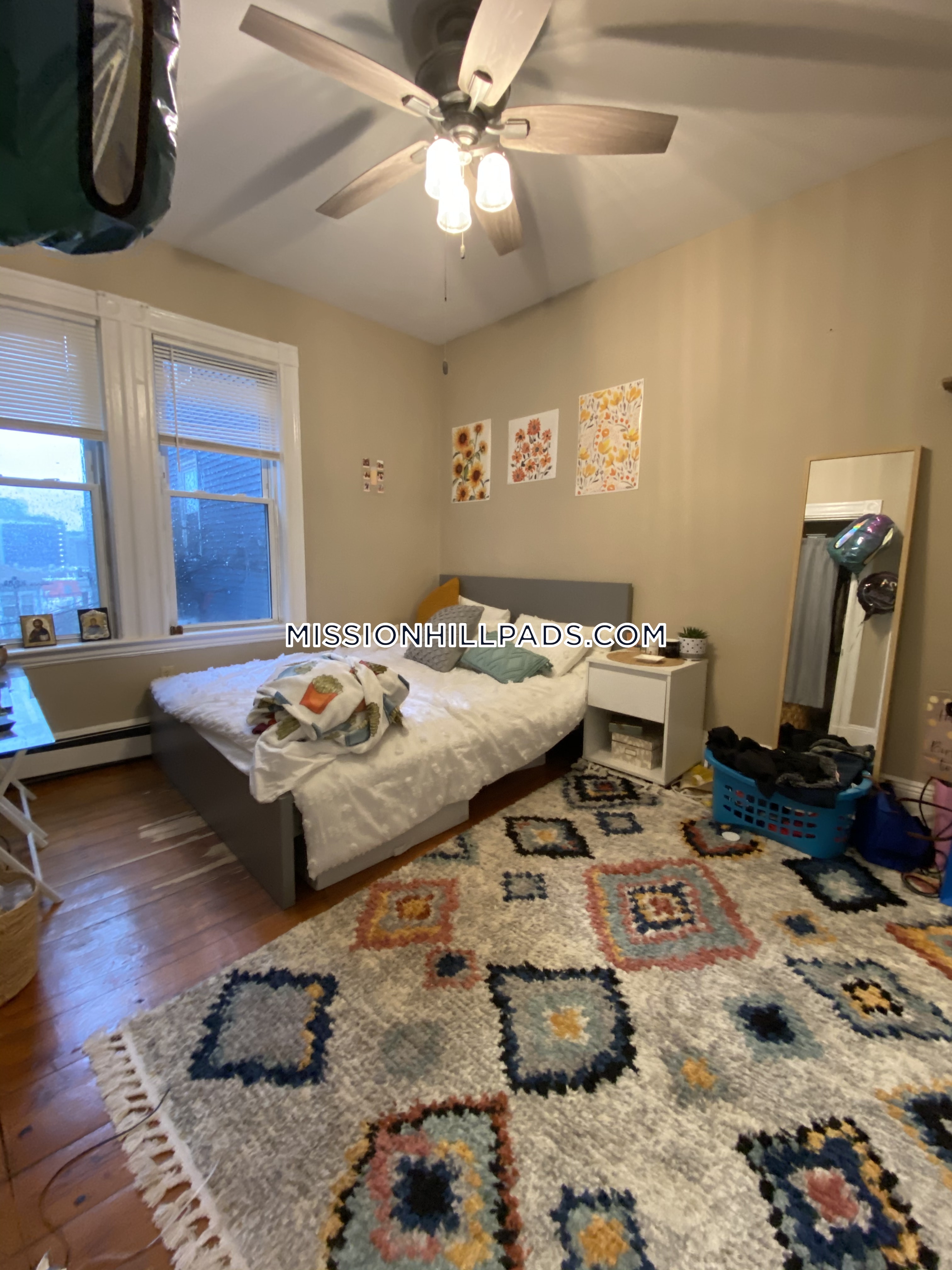 6 Sunset, Mission Hill