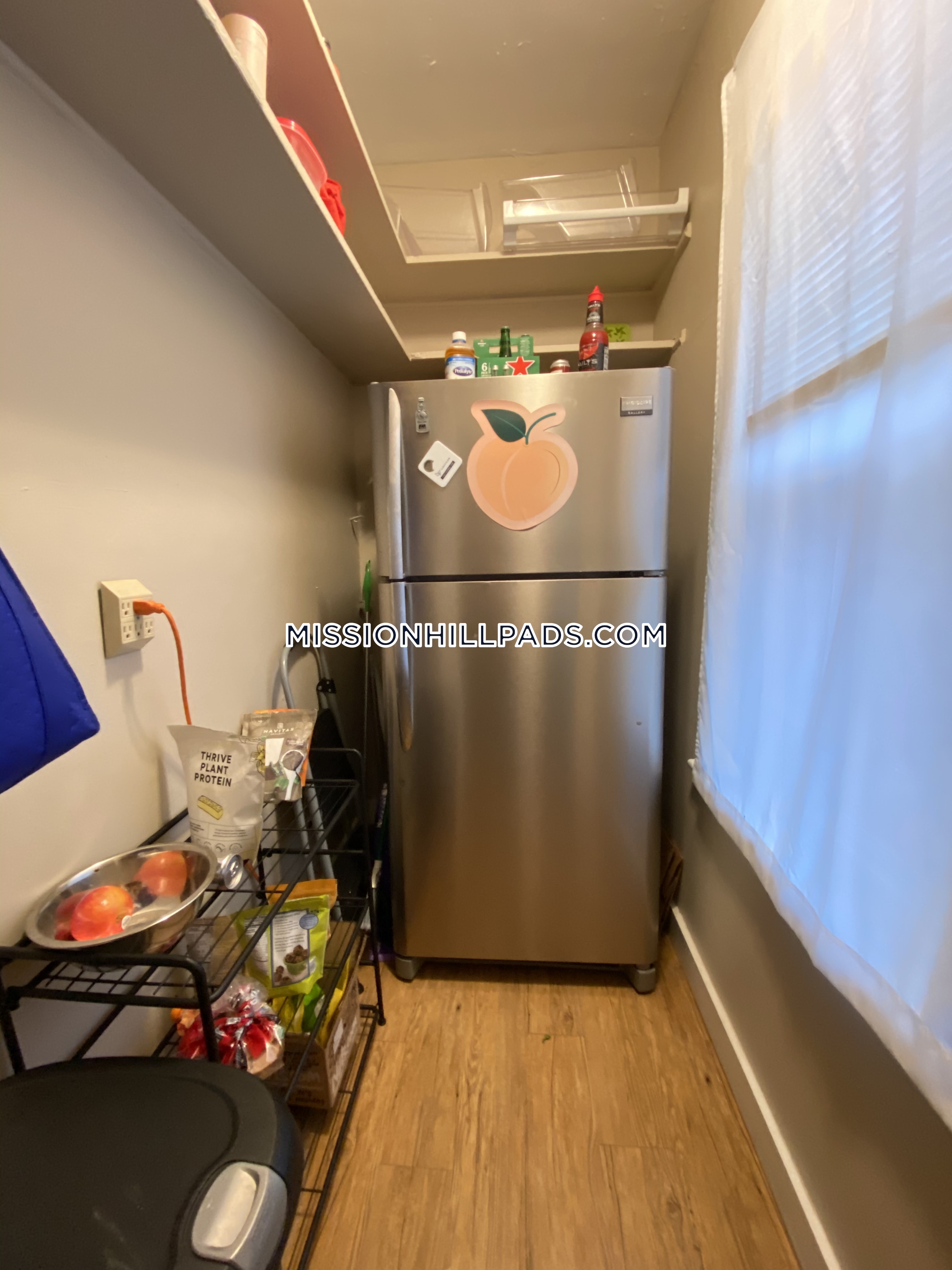 6 Sunset, Mission Hill